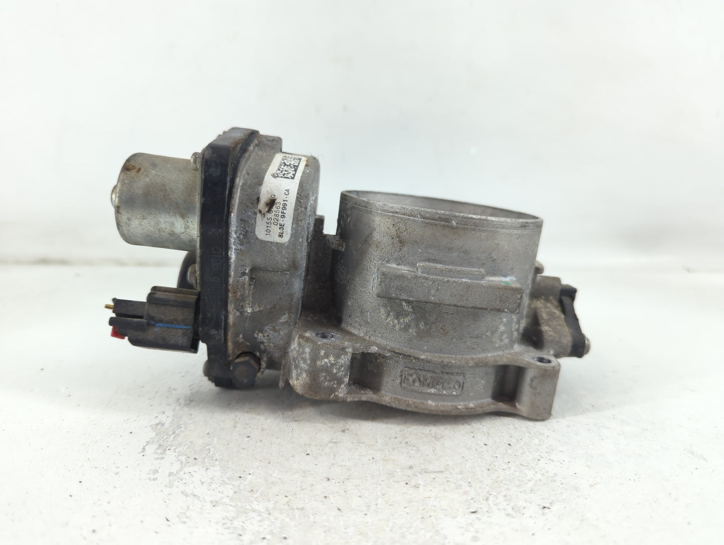 2010 Ford F-150 Throttle Body P/N:8L3E-9F991-CA Fits Fits 2011 2012 2013 2014 OEM Used Auto Parts - Oemusedautoparts1.com