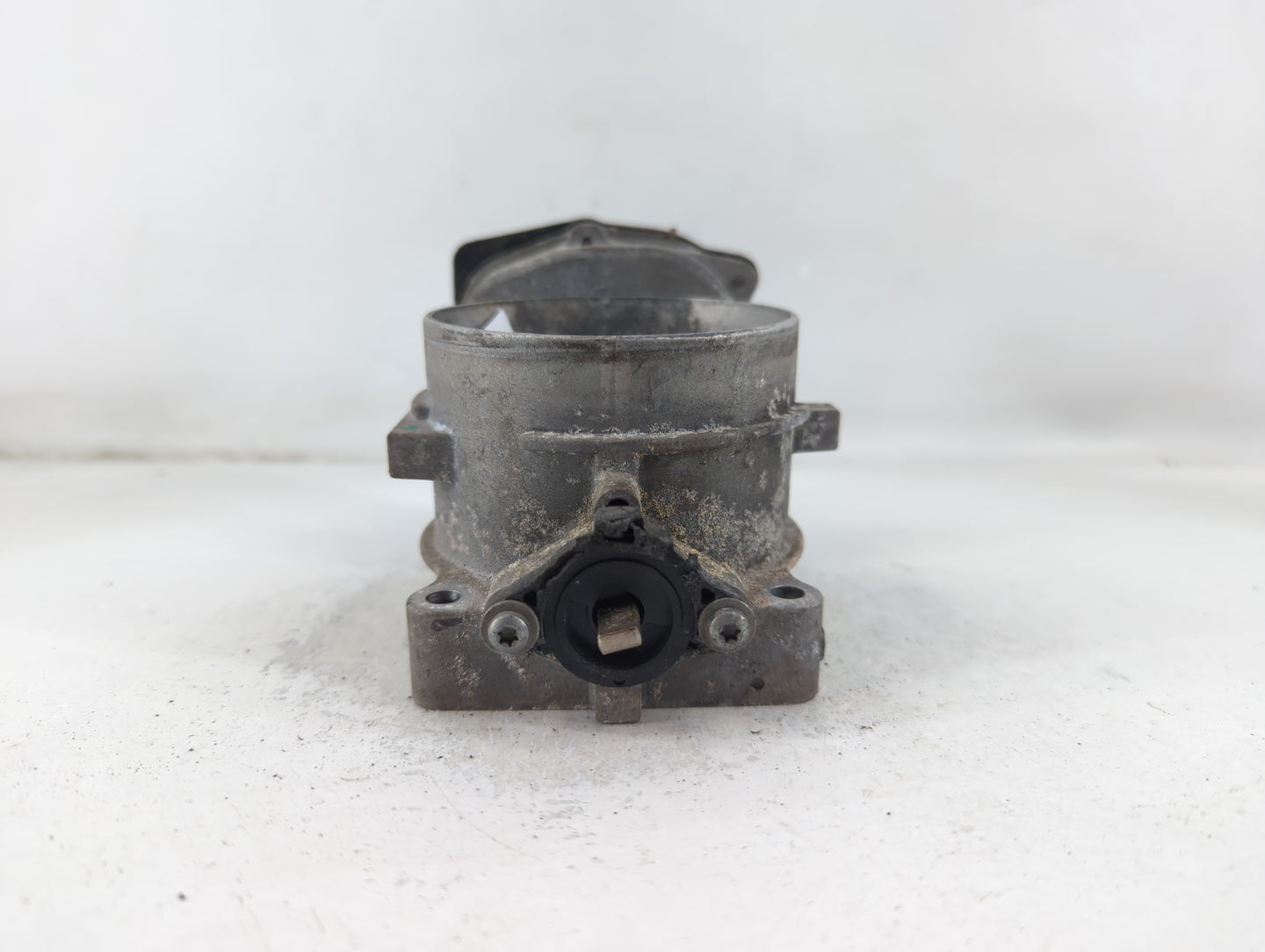 2010 Ford F-150 Throttle Body P/N:8L3E-9F991-CA Fits Fits 2011 2012 2013 2014 OEM Used Auto Parts - Oemusedautoparts1.com