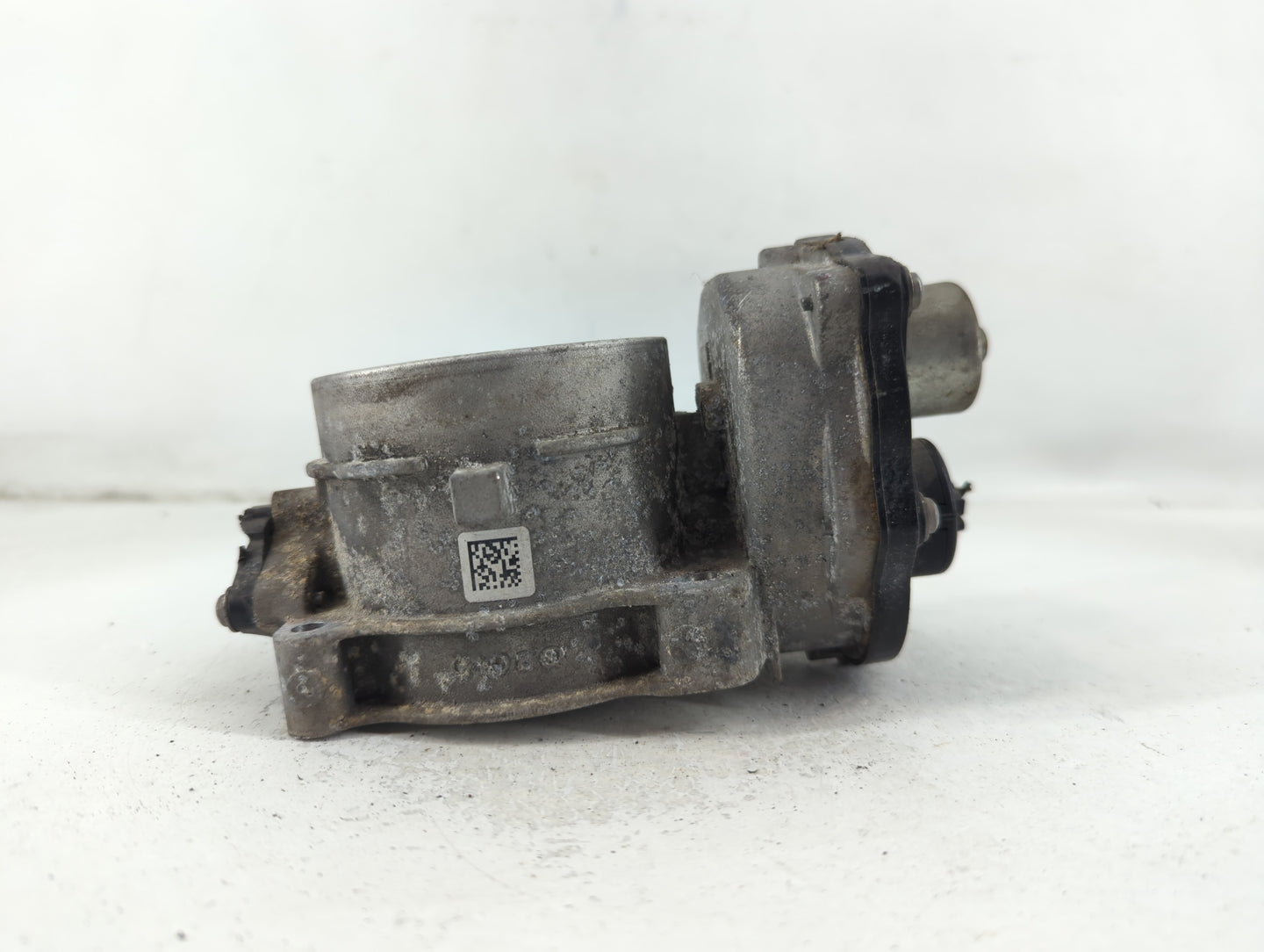 2010 Ford F-150 Throttle Body P/N:8L3E-9F991-CA Fits Fits 2011 2012 2013 2014 OEM Used Auto Parts - Oemusedautoparts1.com