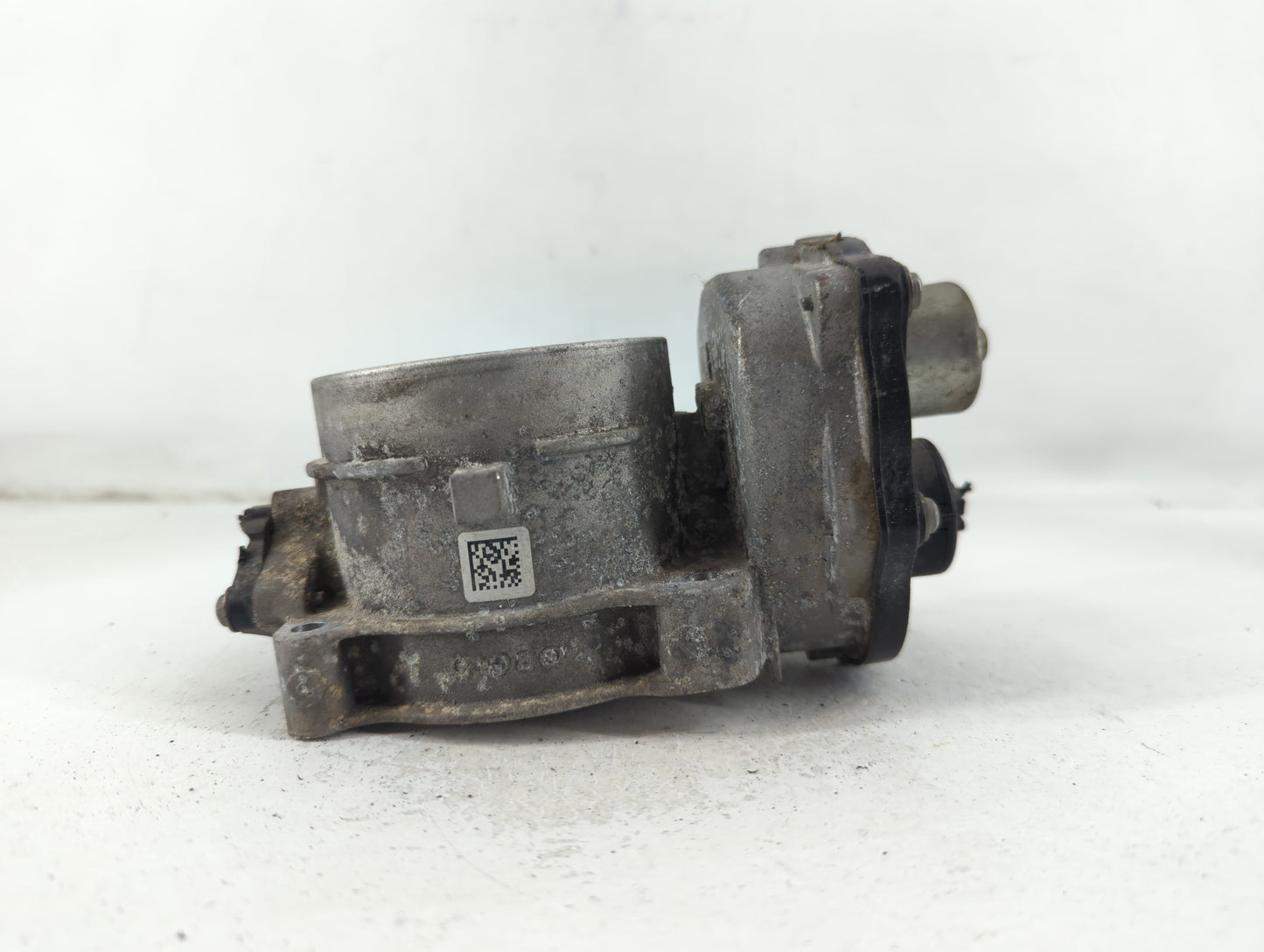 2010 Ford F-150 Throttle Body P/N:8L3E-9F991-CA Fits Fits 2011 2012 2013 2014 OEM Used Auto Parts - Oemusedautoparts1.com
