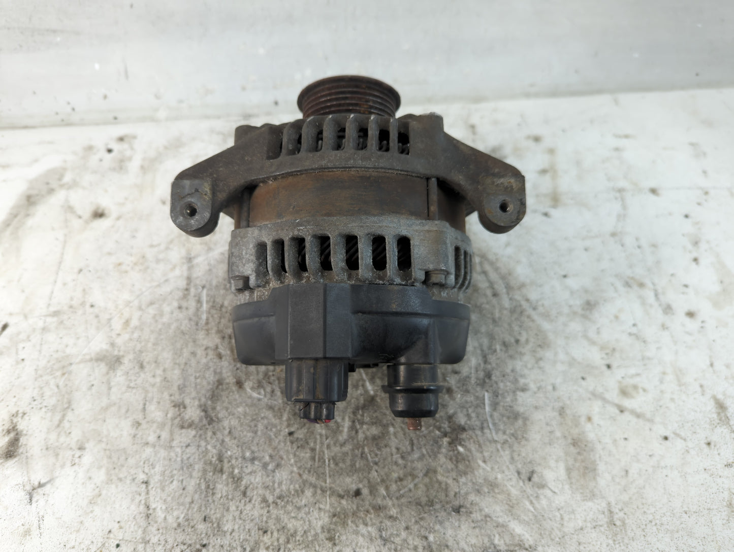 2009-2010 Ford F-150 Alternator Replacement Generator Charging Assembly Engine OEM P/N:9L3T-10300-CB Fits OEM Used Auto Part