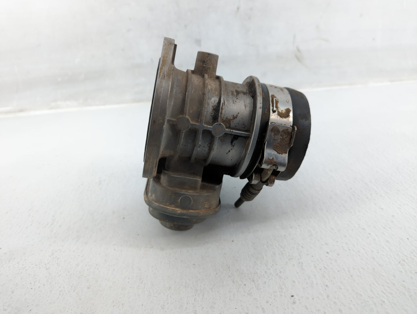 2008-2010 Ford F-250 Super Duty Throttle Body P/N:B09 238 0494 Fits Fits 2008 2009 2010 OEM Used Auto Parts - Oemusedautopar