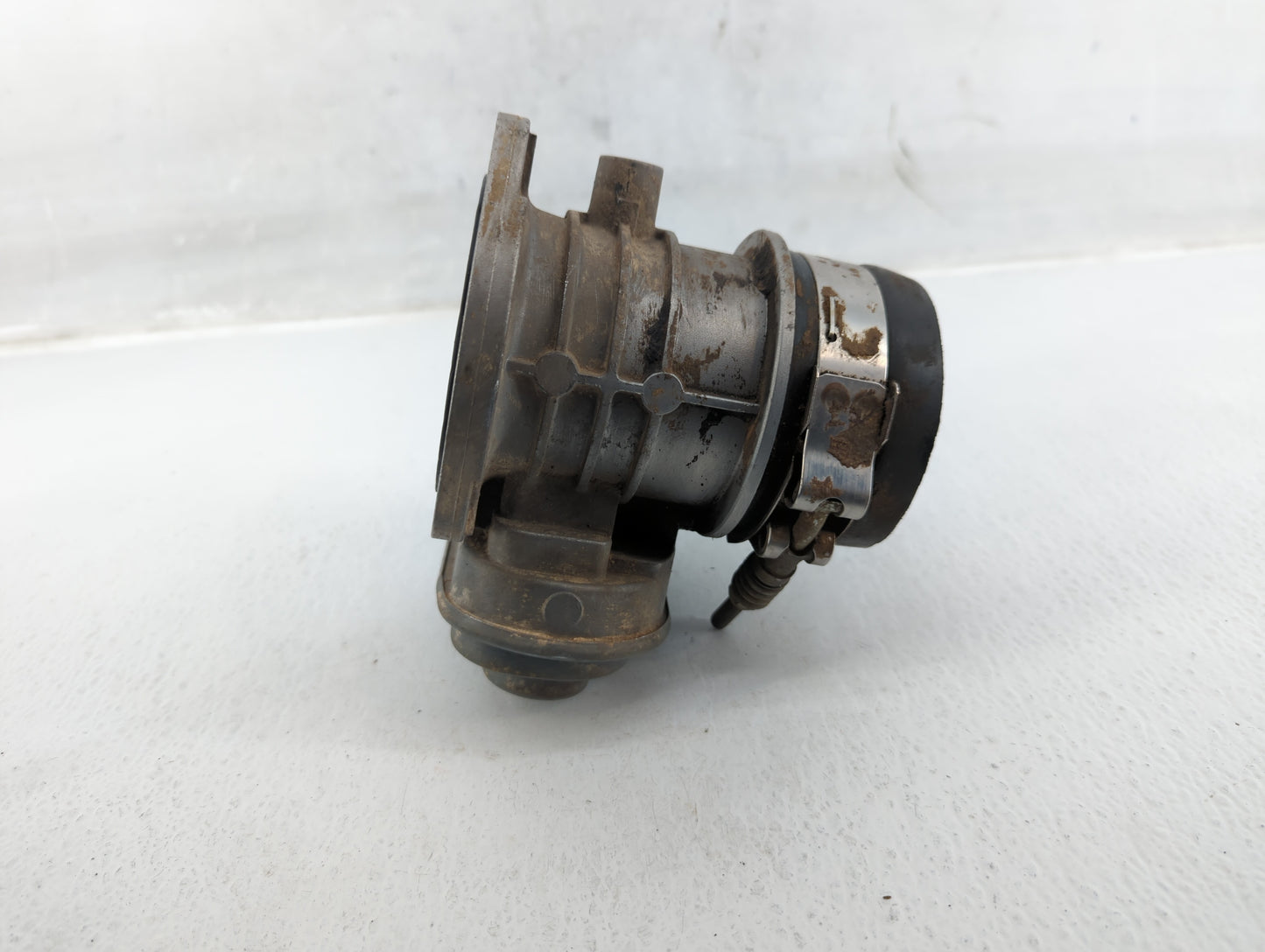 2008-2010 Ford F-250 Super Duty Throttle Body P/N:B09 238 0494 Fits Fits 2008 2009 2010 OEM Used Auto Parts - Oemusedautopar