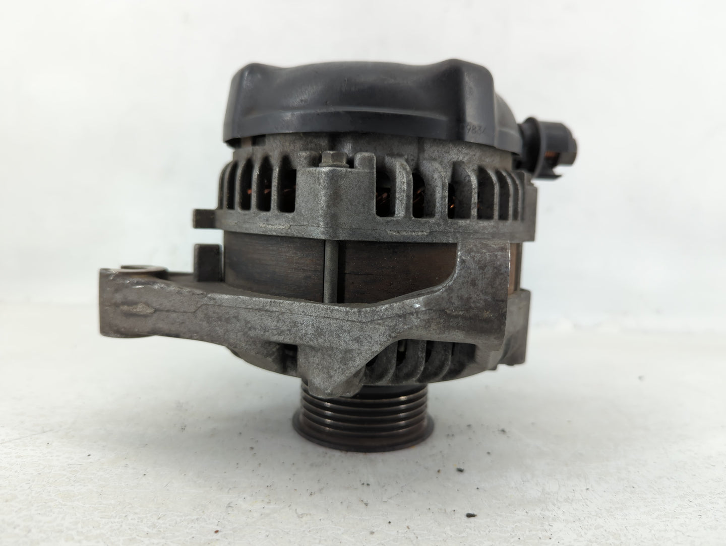 2009-2010 Ford F-250 Super Duty Alternator Replacement Generator Charging Assembly Engine OEM P/N:104210-5820 9C3T-10300-AB 