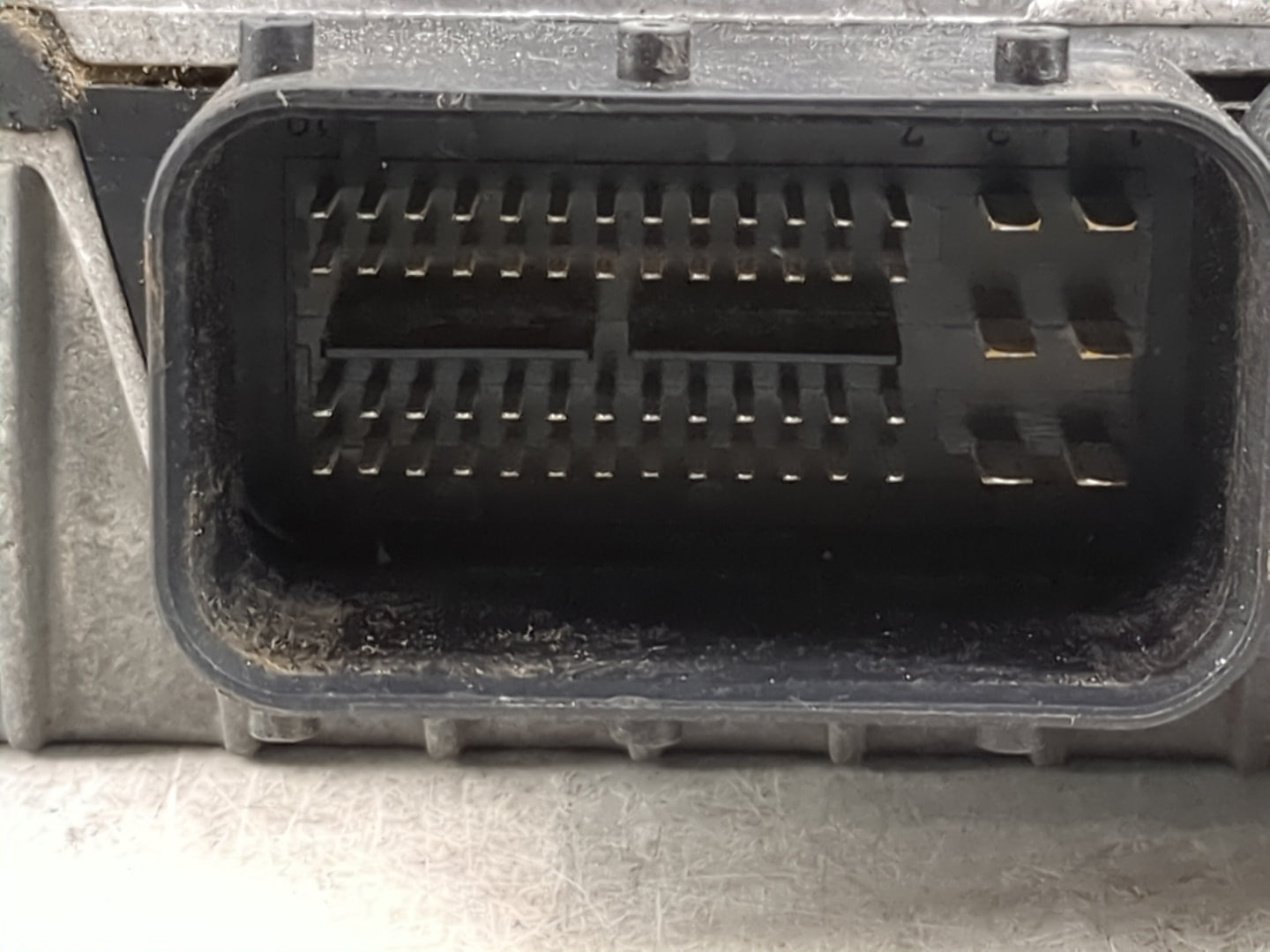 2009-2010 Ford F-350 Super Duty PCM Engine Control Computer ECU ECM PCU OEM P/N:8C3A-12A650-EBG Fits Fits 2009 2010 OEM Used