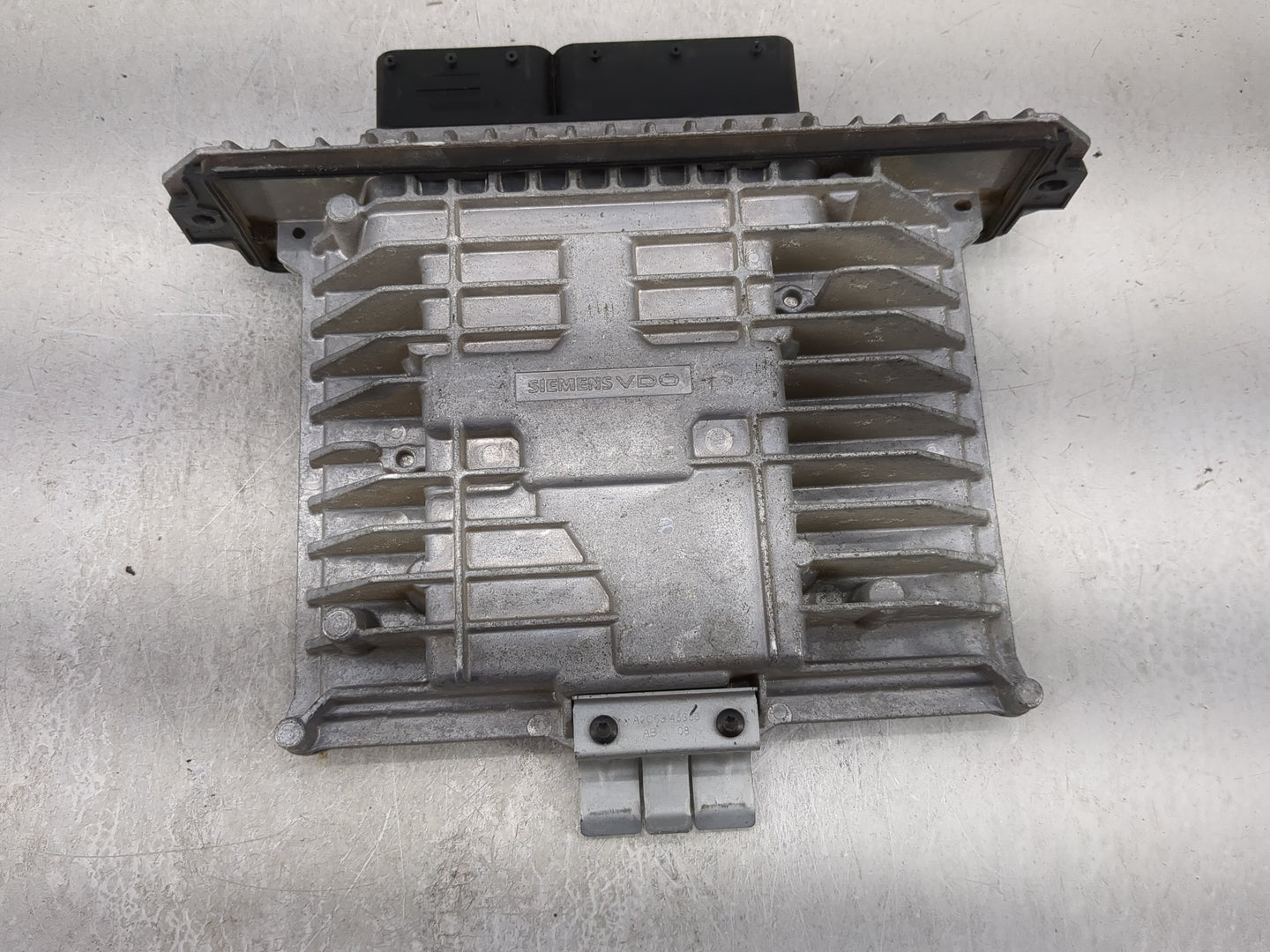 2009-2010 Ford F-350 Super Duty PCM Engine Control Computer ECU ECM PCU OEM P/N:8C3A-12A650-EBG Fits Fits 2009 2010 OEM Used