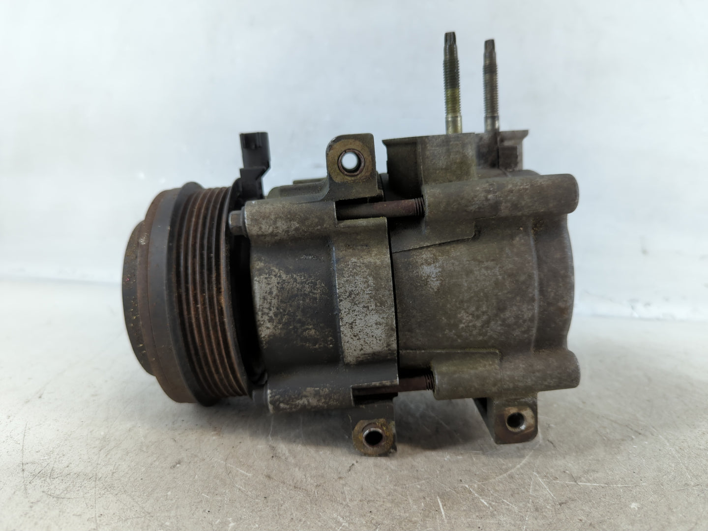 2010 Ford F-450 Super Duty Air Conditioning A/c Ac Compressor Oem - Oemusedautoparts1.com