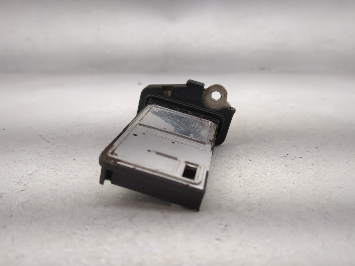 Ford F150 Mass Air Flow Meter Maf 1485940 - Oemusedautoparts1.com