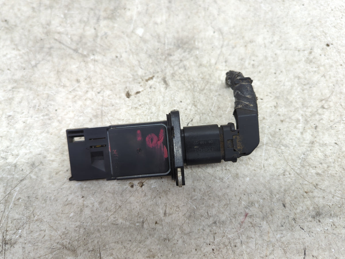 Ford F150 Mass Air Flow Meter Maf Sensor 1487587 - Oemusedautoparts1.com