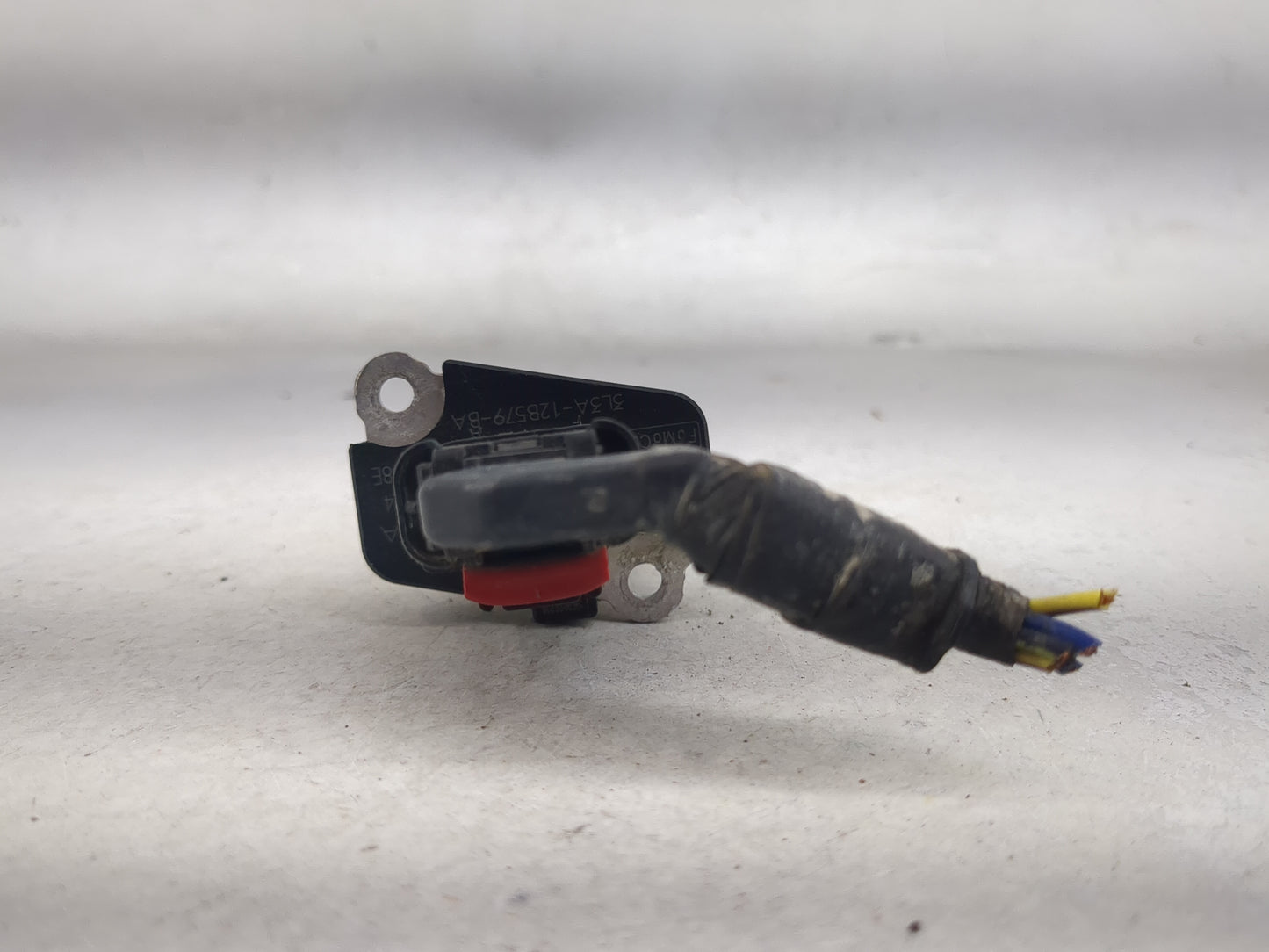 Ford F150 Mass Air Flow Meter Maf 1488613 - Oemusedautoparts1.com