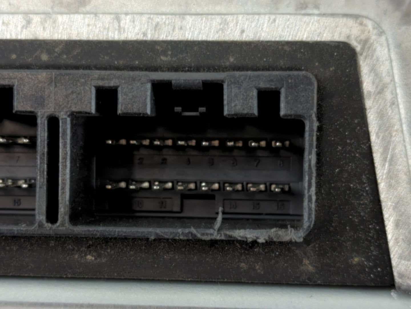 2010 Ford Flex Radio Speaker Amplifier Aa8t-18t806-ac - Oemusedautoparts1.com