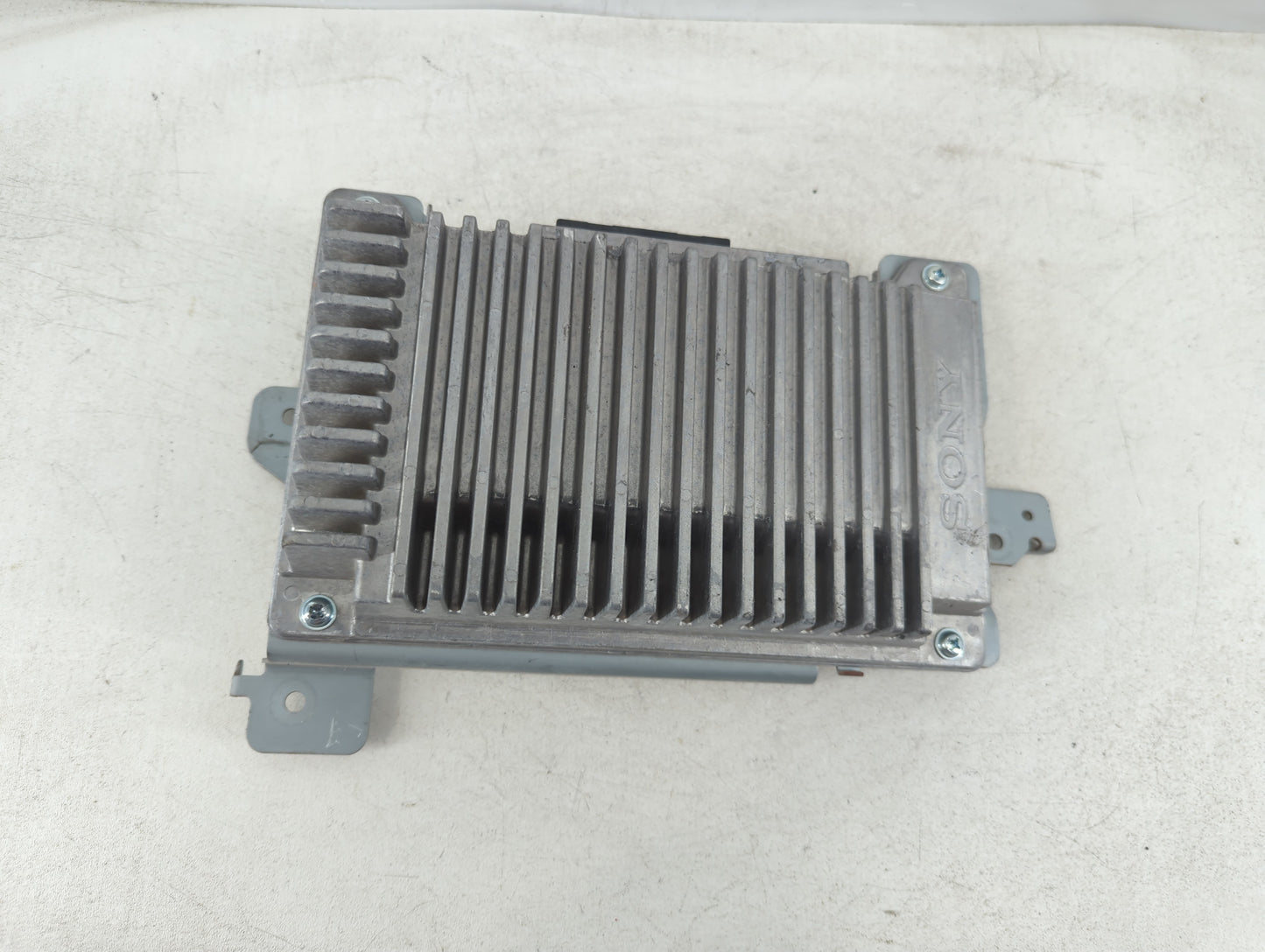 2010 Ford Flex Radio Speaker Amplifier Aa8t-18t806-ac - Oemusedautoparts1.com