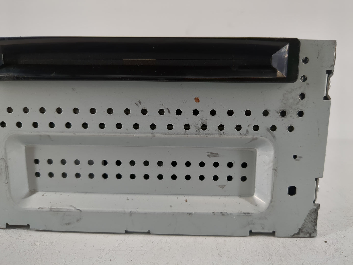 2010 Ford Flex Radio AM FM Cd Player Receiver Replacement Fits OEM Used Auto Parts - Oemusedautoparts1.com