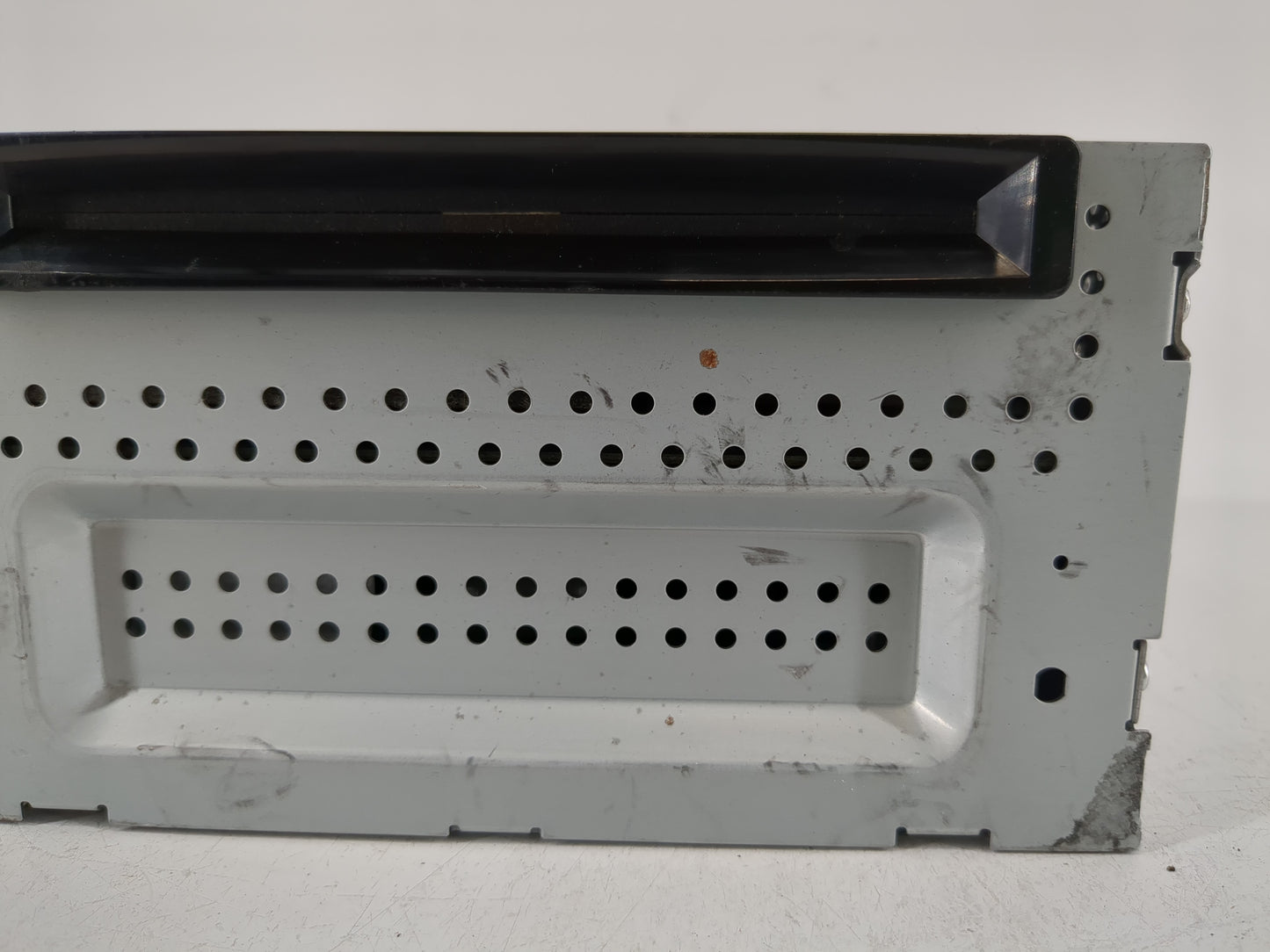 2010 Ford Flex Radio AM FM Cd Player Receiver Replacement Fits OEM Used Auto Parts - Oemusedautoparts1.com