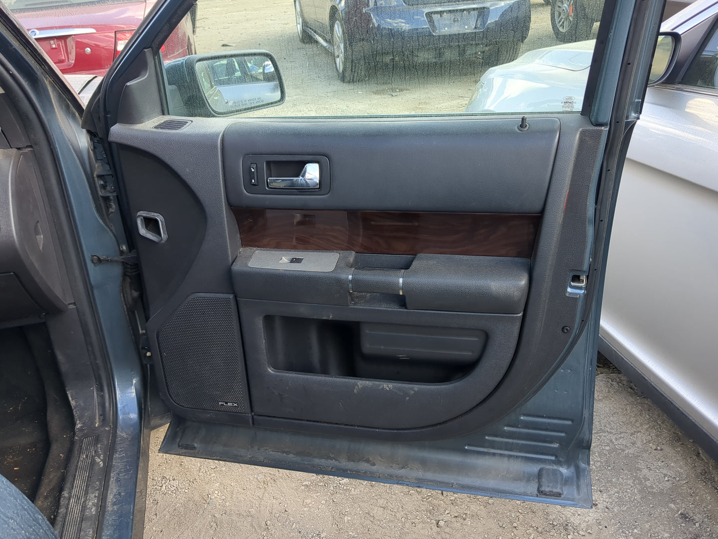 2010 Ford Flex Front Right Passenger Interior Door Panel Trim - Oemusedautoparts1.com