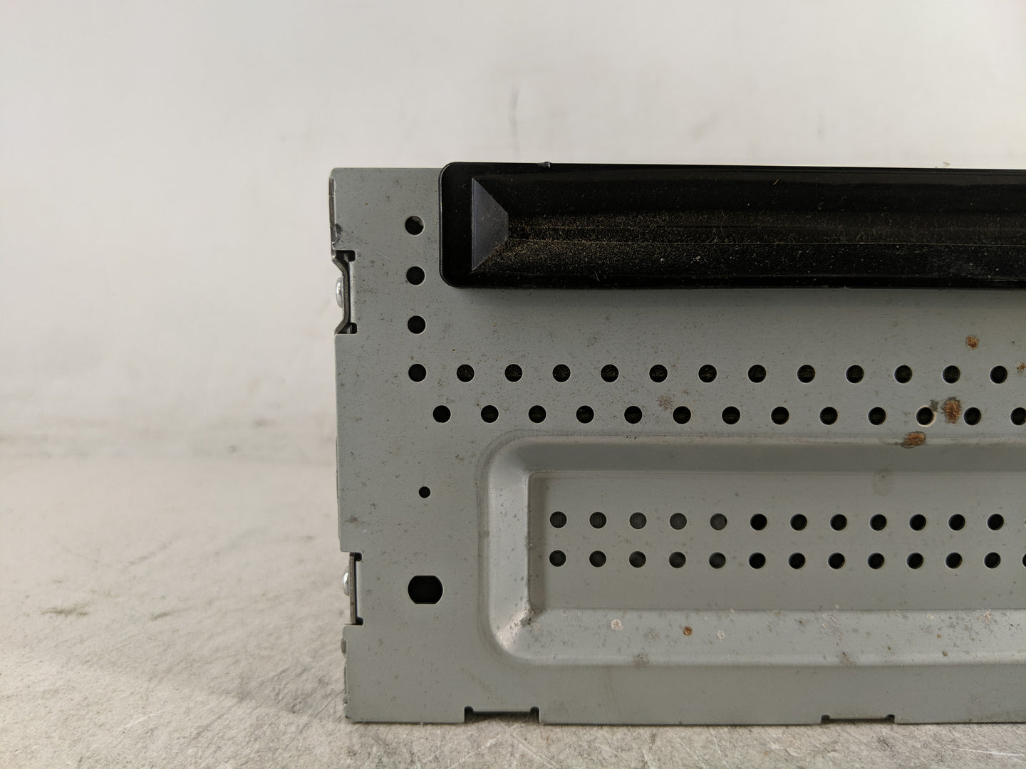 2010-2012 Ford Flex Radio AM FM Cd Player Receiver Replacement Fits Fits 2010 2011 2012 OEM Used Auto Parts - Oemusedautopar