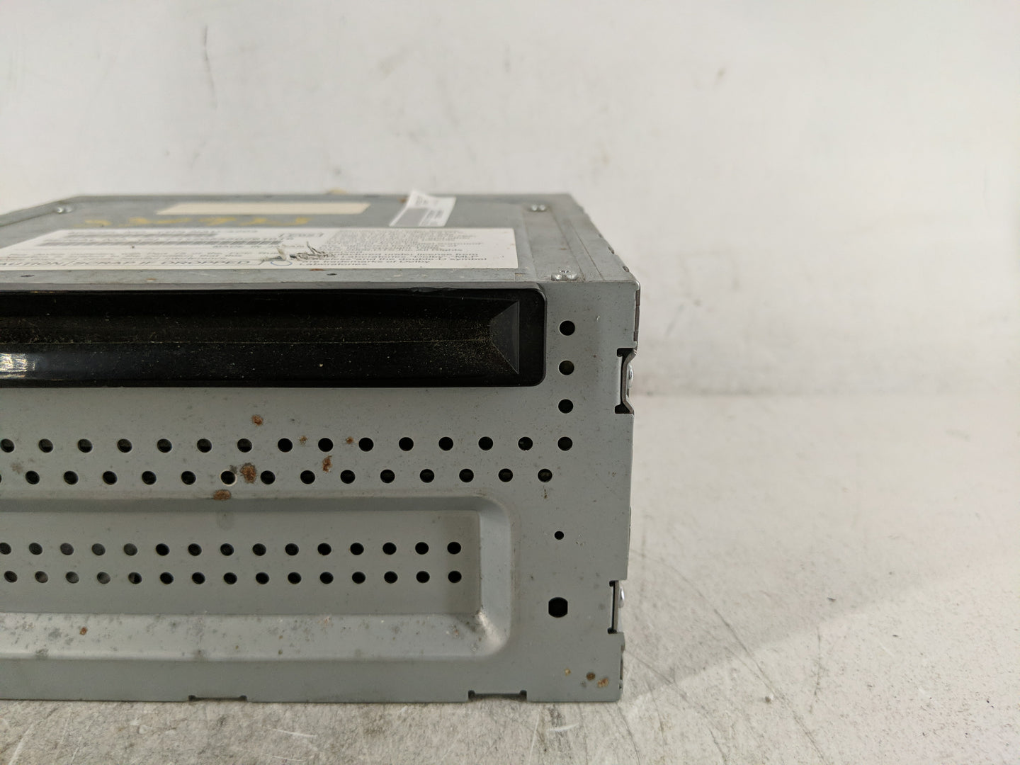 2010-2012 Ford Flex Radio AM FM Cd Player Receiver Replacement Fits Fits 2010 2011 2012 OEM Used Auto Parts - Oemusedautopar