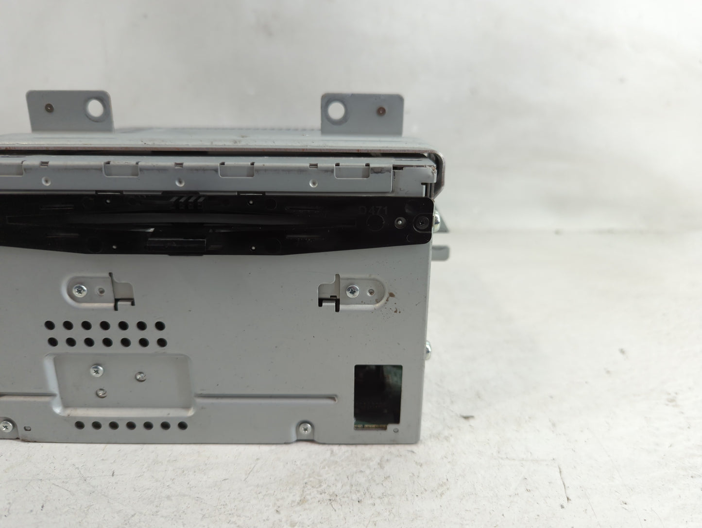 2010 Ford Flex Radio AM FM Cd Player Receiver Replacement P/N:8A8T-19C159-AK Fits OEM Used Auto Parts - Oemusedautoparts1.co