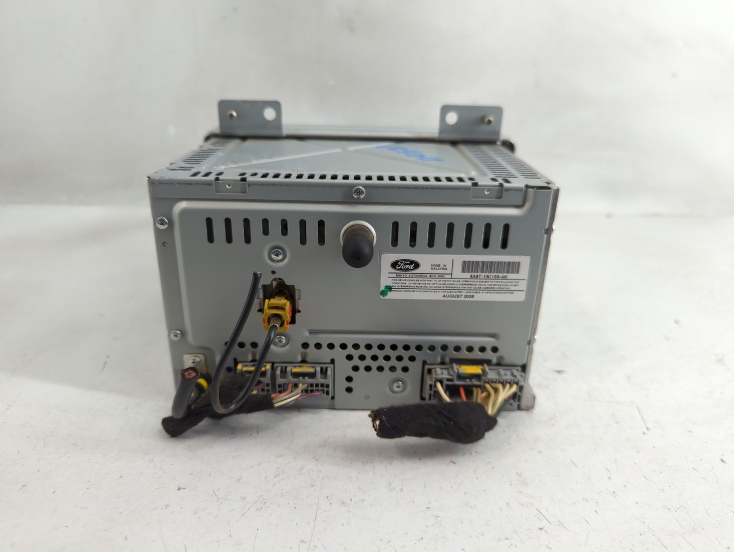 2010 Ford Flex Radio AM FM Cd Player Receiver Replacement P/N:8A8T-19C159-AK Fits OEM Used Auto Parts - Oemusedautoparts1.co