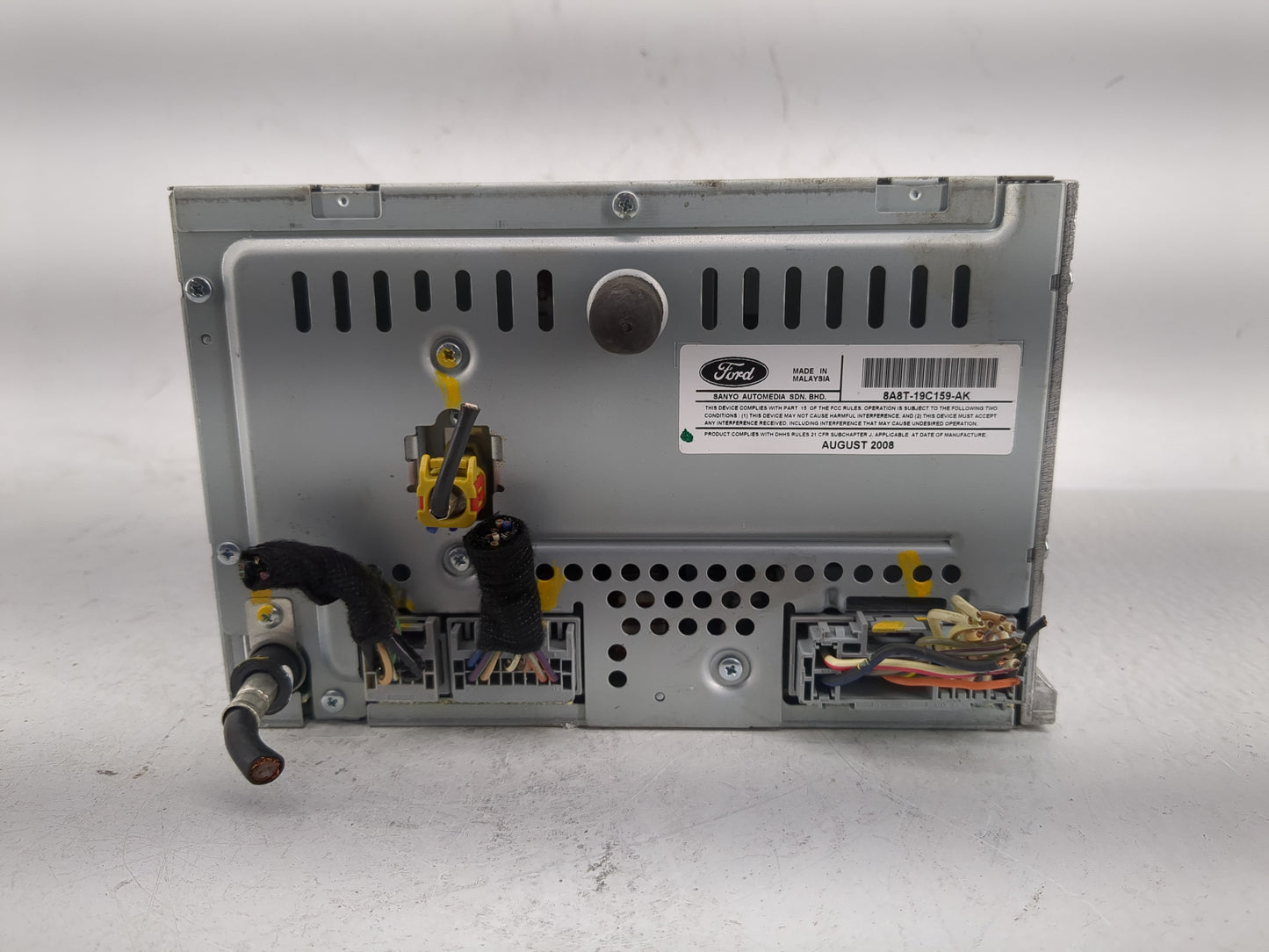 2010 Ford Flex Radio AM FM Cd Player Receiver Replacement P/N:8A8T-19C159-AK Fits OEM Used Auto Parts - Oemusedautoparts1.co