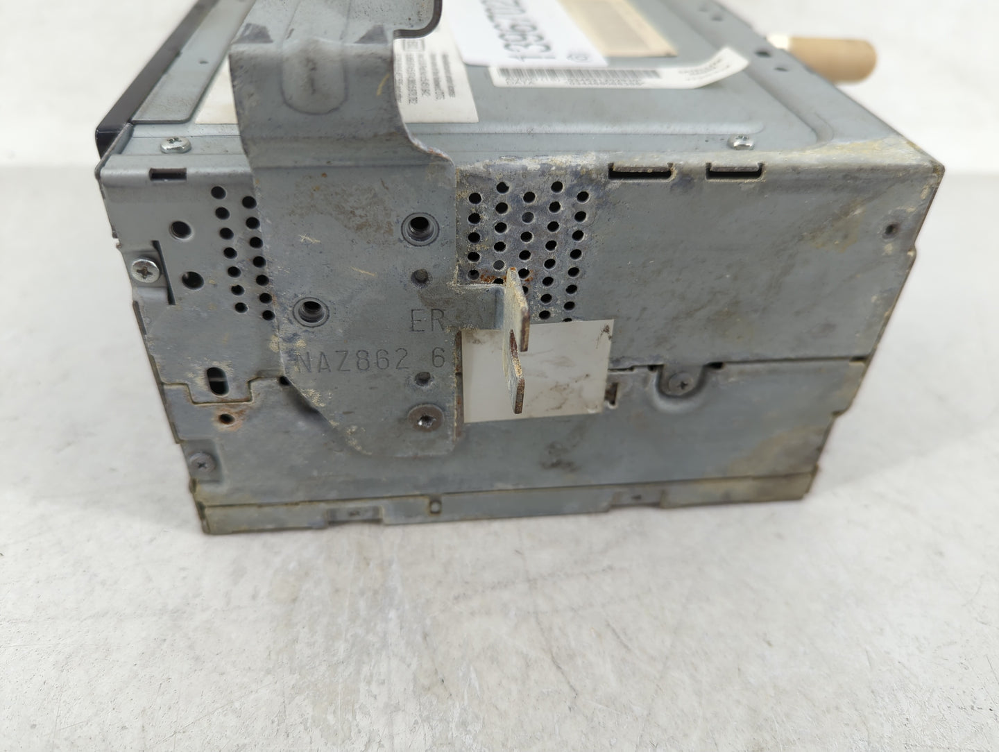 2010 Ford Flex Radio AM FM Cd Player Receiver Replacement P/N:AA8T 19C156AC Fits OEM Used Auto Parts - Oemusedautoparts1.com