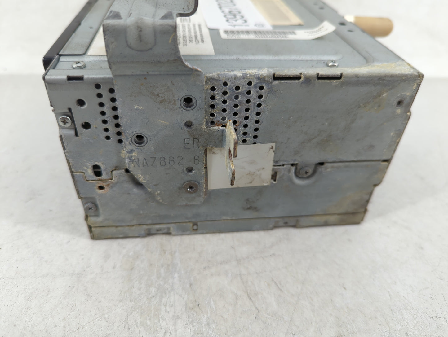 2010 Ford Flex Radio AM FM Cd Player Receiver Replacement P/N:AA8T 19C156AC Fits OEM Used Auto Parts - Oemusedautoparts1.com