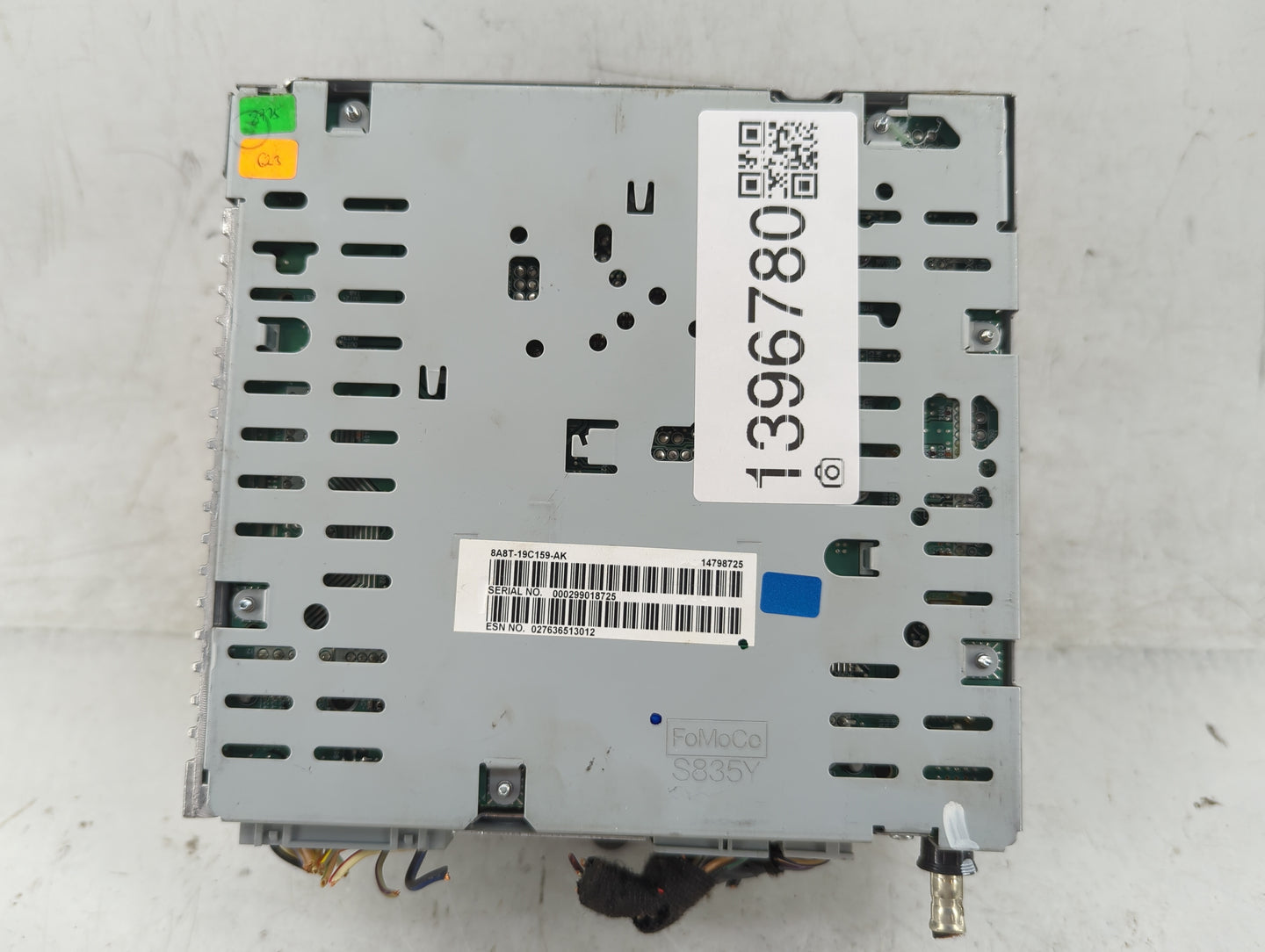 2010 Ford Flex Radio AM FM Cd Player Receiver Replacement P/N:8A8T-19C159-AK Fits OEM Used Auto Parts - Oemusedautoparts1.co