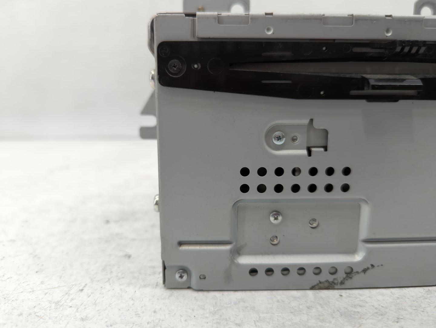 2010-2010 Ford Flex Am Fm Cd Player Radio Receiver - Oemusedautoparts1.com