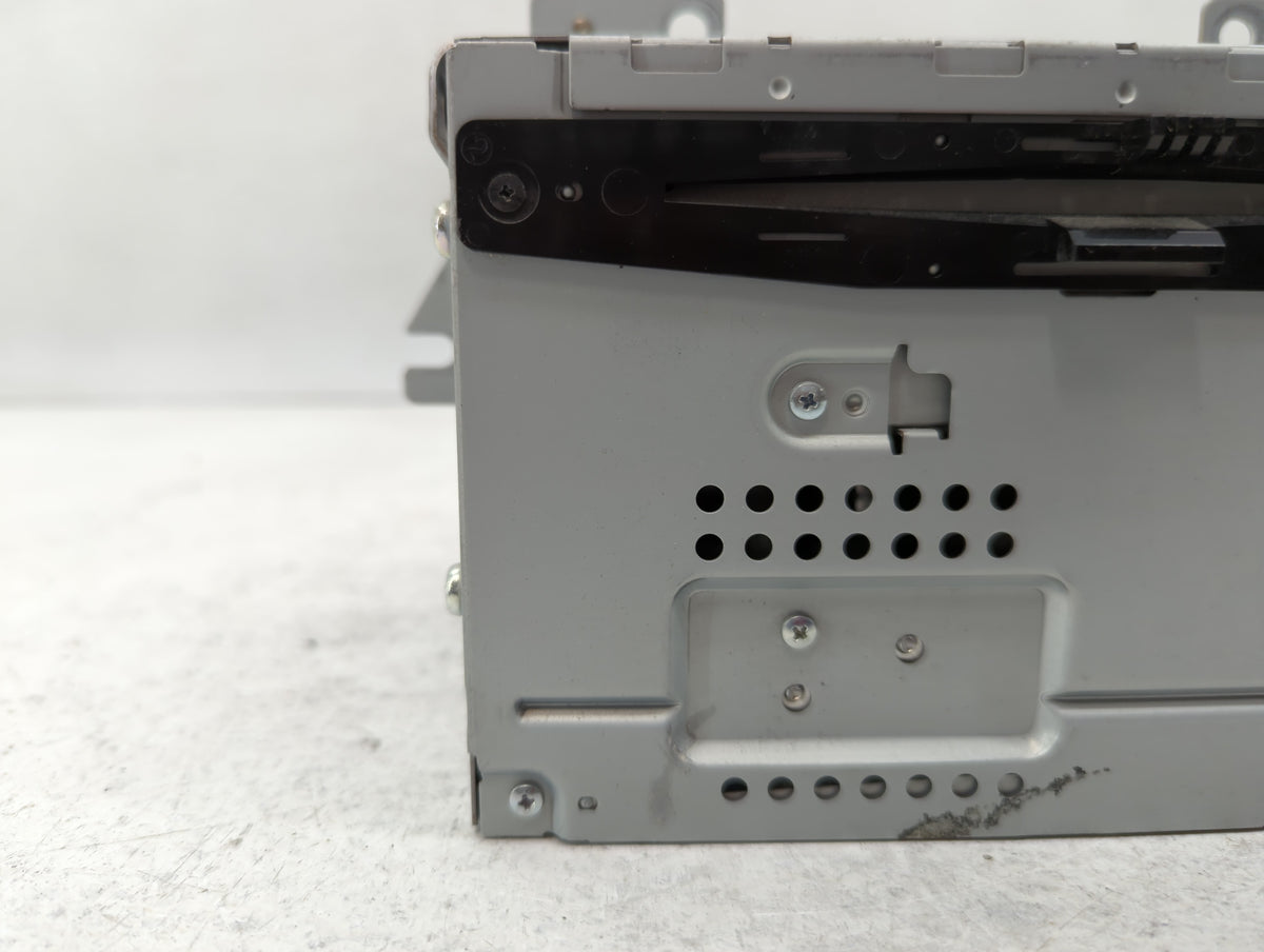 2010-2010 Ford Flex Am Fm Cd Player Radio Receiver 596735 - Oemusedautoparts1.com