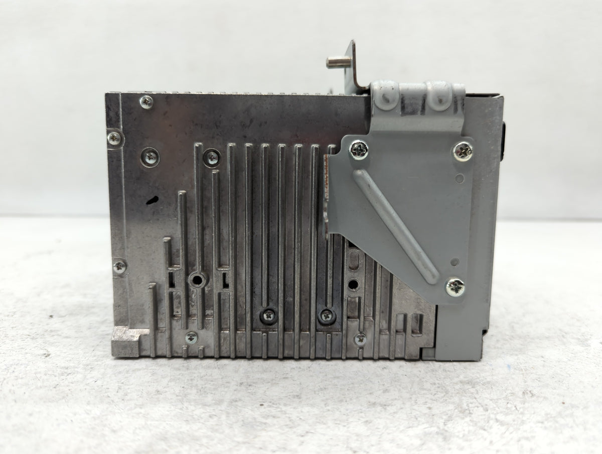 2010-2010 Ford Flex Am Fm Cd Player Radio Receiver 596735 - Oemusedautoparts1.com