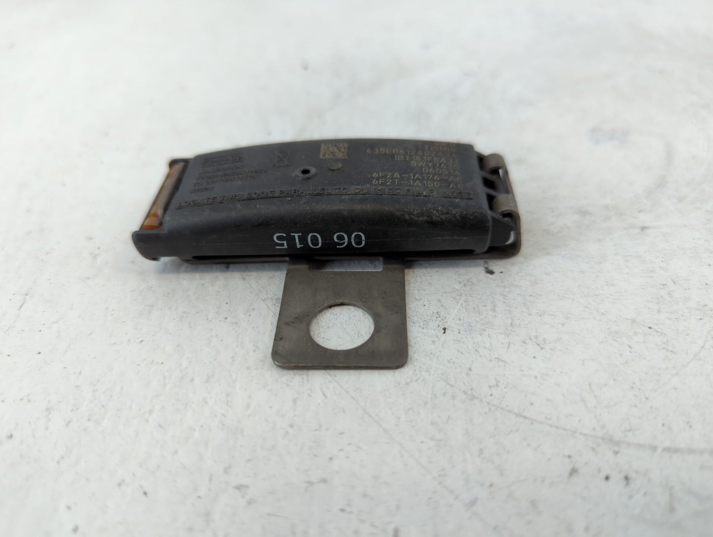 2010 Ford Flex Tire Pressure Monitoring System Sensor Tpms - Oemusedautoparts1.com