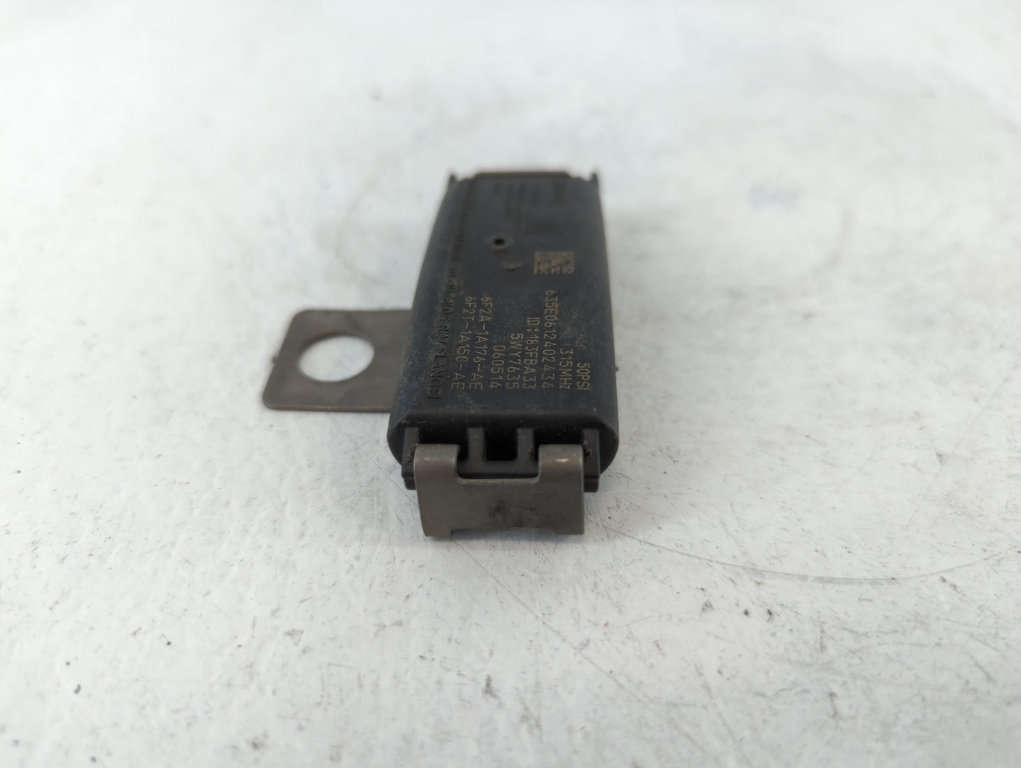 2010 Ford Flex Tire Pressure Monitoring System Sensor Tpms - Oemusedautoparts1.com