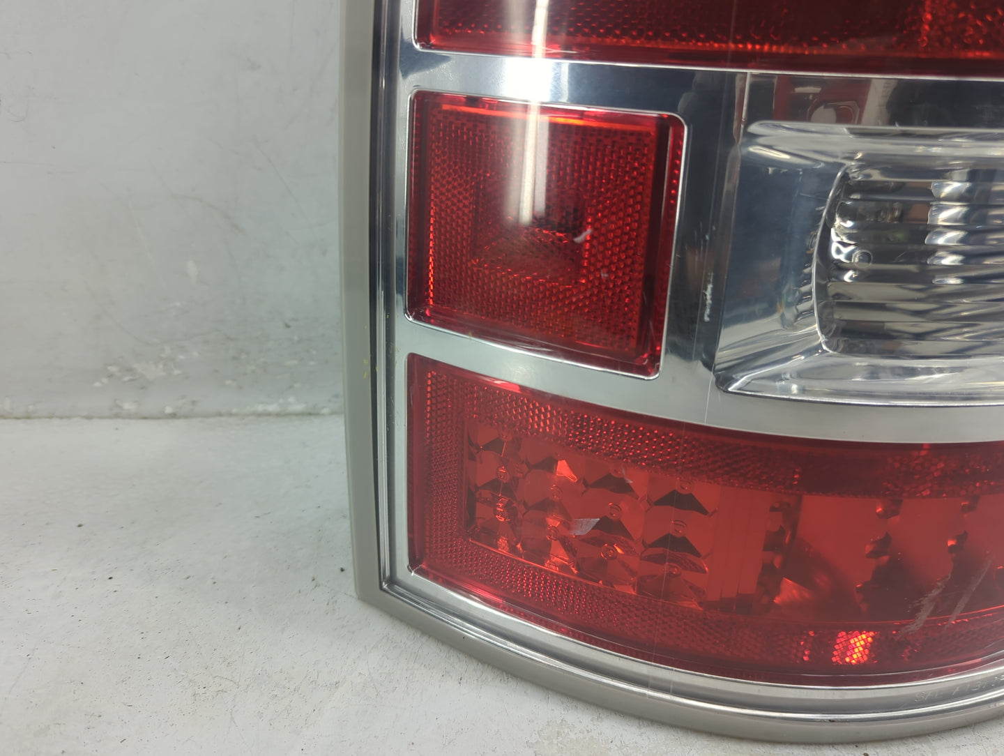 2009-2011 Ford Flex Tail Light Assembly Driver Left OEM Fits Fits 2009 2010 2011 OEM Used Auto Parts - Oemusedautoparts1.com