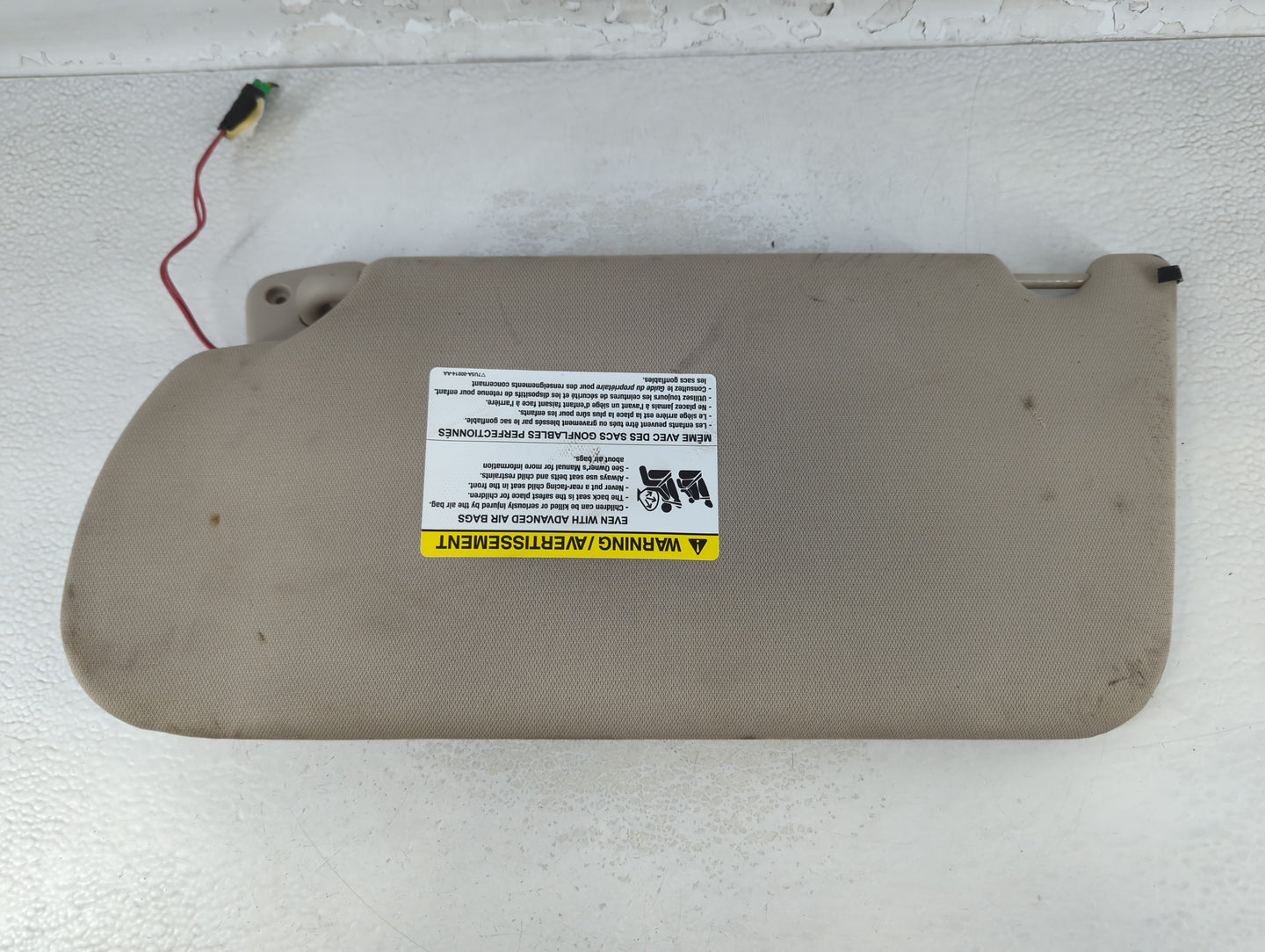 2009-2012 Ford Flex Sun Visor Shade Replacement Passenger Right Mirror Fits Fits 2009 2010 2011 2012 OEM Used Auto Parts - O