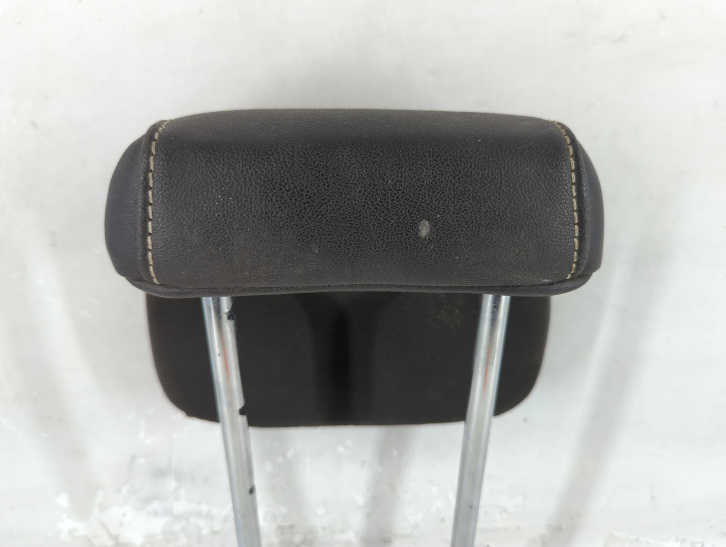 2009-2012 Ford Flex Headrest Head Rest Rear Seat Fits Fits 2009 2010 2011 2012 OEM Used Auto Parts - Oemusedautoparts1.com