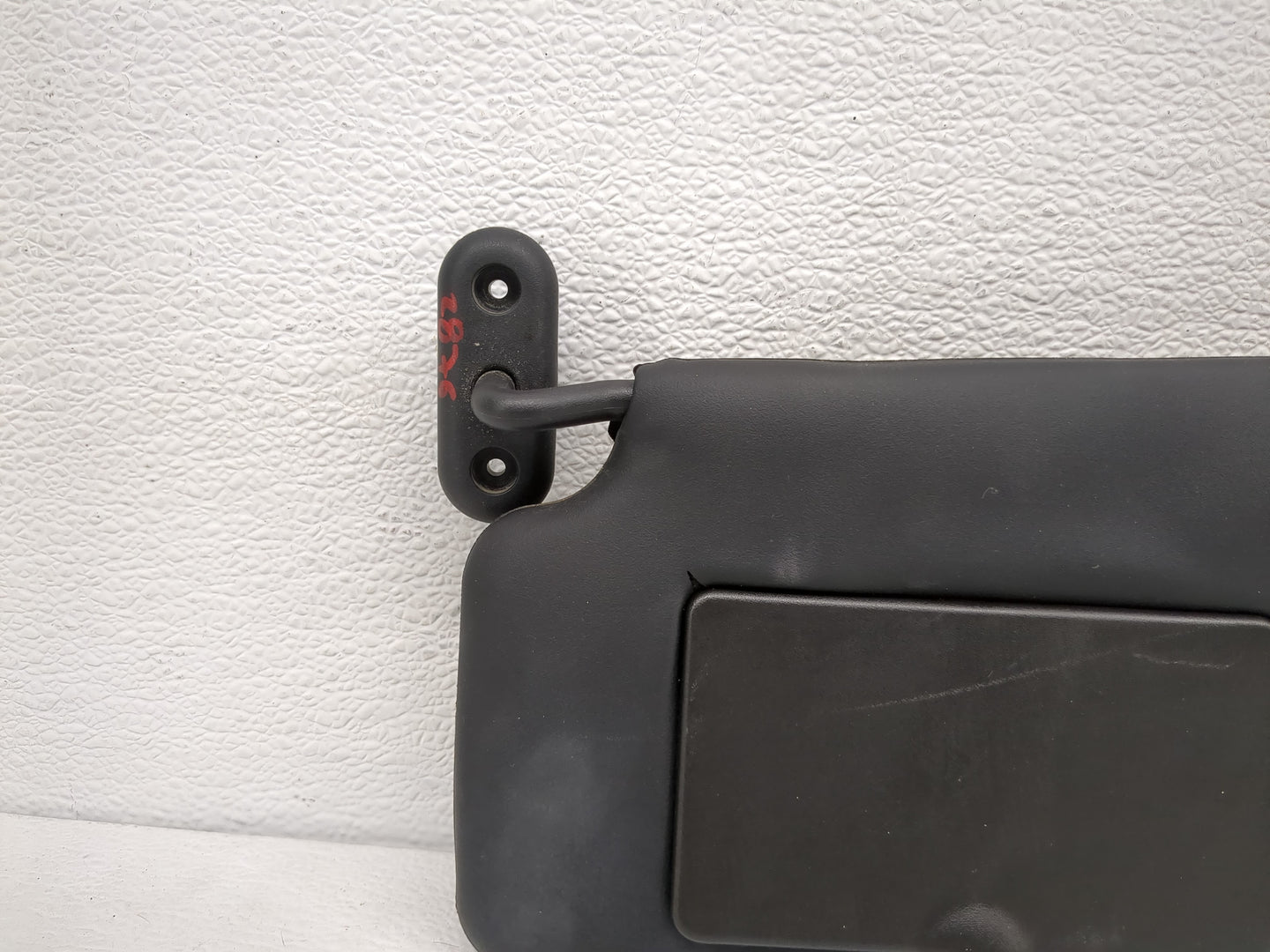 2008-2011 Ford Focus Sun Visor Shade Replacement Driver Left Mirror Fits Fits 2008 2009 2010 2011 OEM Used Auto Parts - Oemu