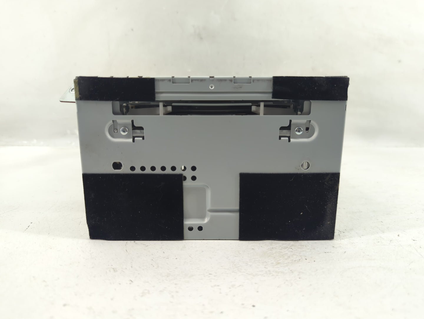 2010-2011 Ford Focus Radio AM FM Cd Player Receiver Replacement P/N:9S4T18C869BJ Fits Fits 2010 2011 OEM Used Auto Parts - O