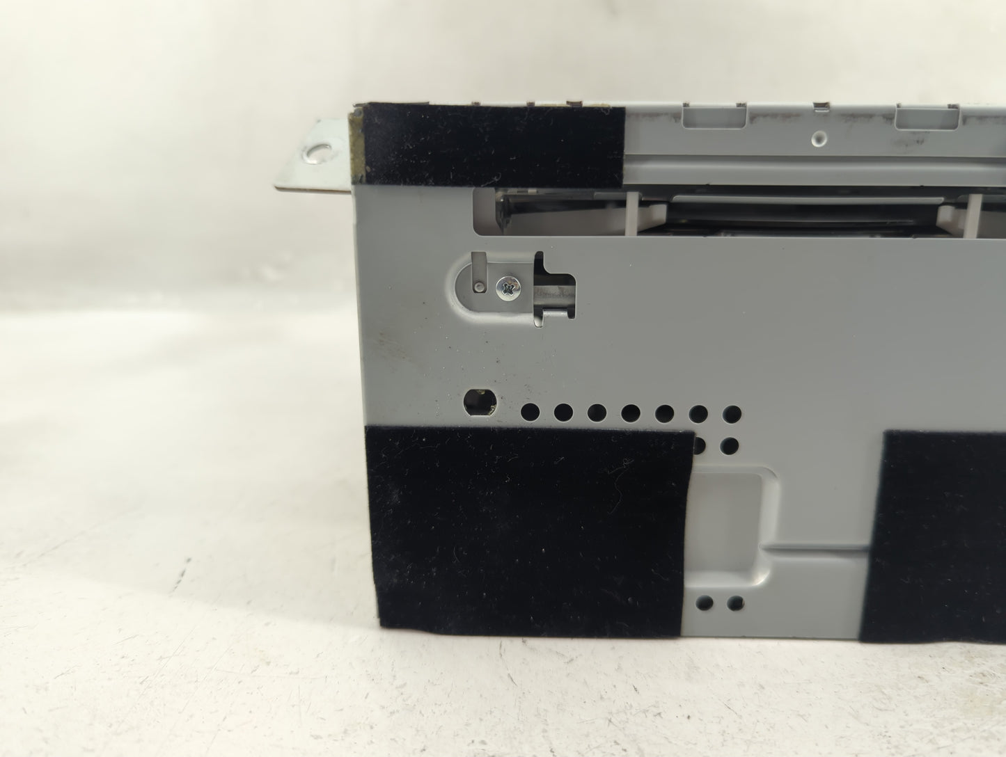 2010-2011 Ford Focus Radio AM FM Cd Player Receiver Replacement P/N:9S4T18C869BJ Fits Fits 2010 2011 OEM Used Auto Parts - O
