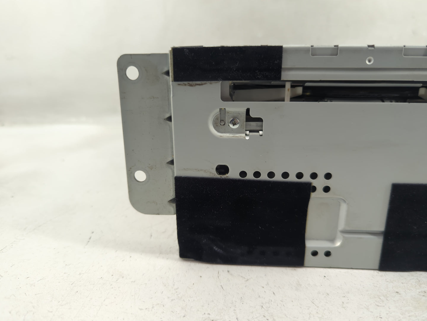 2010-2011 Ford Focus Radio AM FM Cd Player Receiver Replacement P/N:9S4T18C869BJ Fits Fits 2010 2011 OEM Used Auto Parts - O