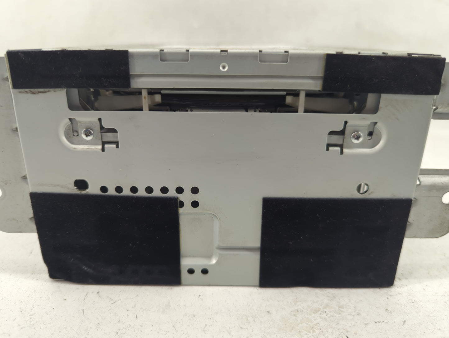 2010-2011 Ford Focus Radio AM FM Cd Player Receiver Replacement P/N:9S4T18C869BJ Fits Fits 2010 2011 OEM Used Auto Parts - O