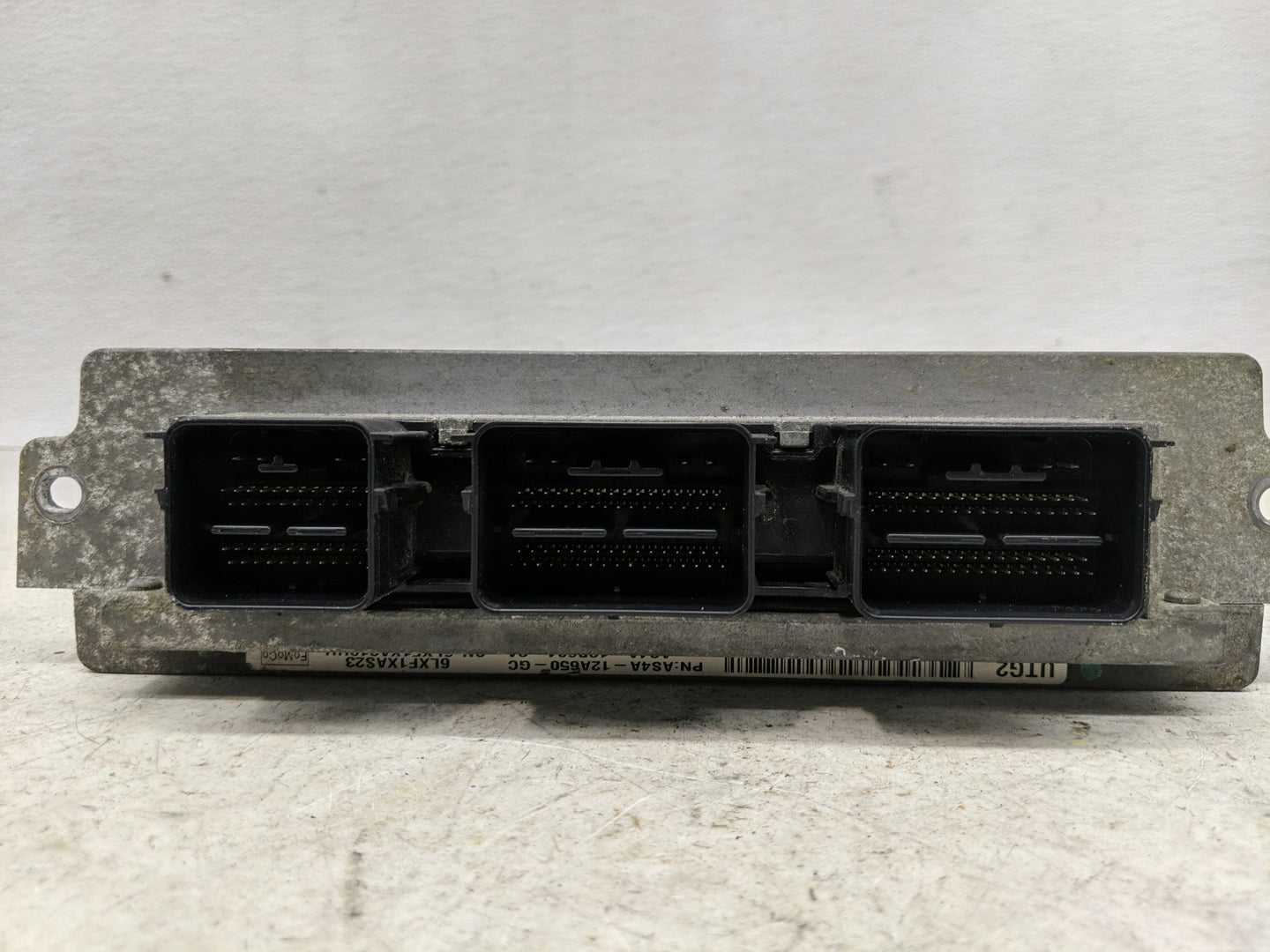 2008-2011 Ford Focus PCM Engine Control Computer ECU ECM PCU OEM P/N:6LXF1XAS00 Fits Fits 2008 2009 2010 2011 OEM Used Auto 