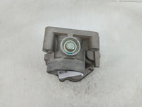 2008-2011 Ford Focus Throttle Body P/N:8S4E-BA Fits Fits 2008 2009 2010 2011 2012 2013 OEM Used Auto Parts - Oemusedautopart