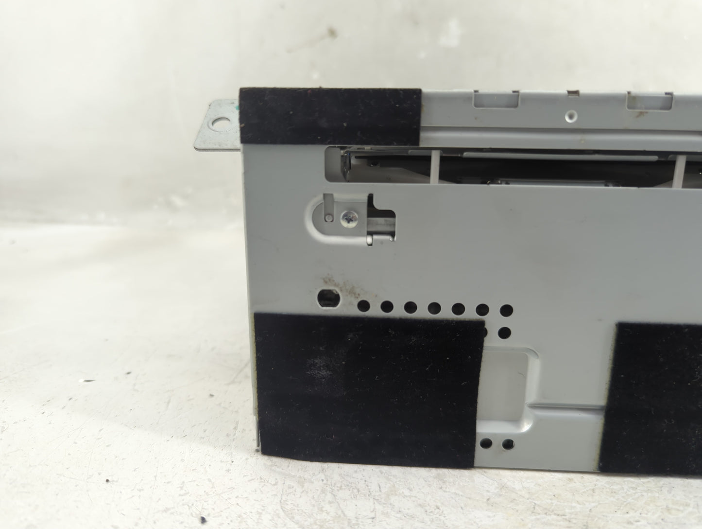 2010-2011 Ford Focus Radio AM FM Cd Player Receiver Replacement P/N:9S4T18C869DJ Fits Fits 2010 2011 OEM Used Auto Parts - O