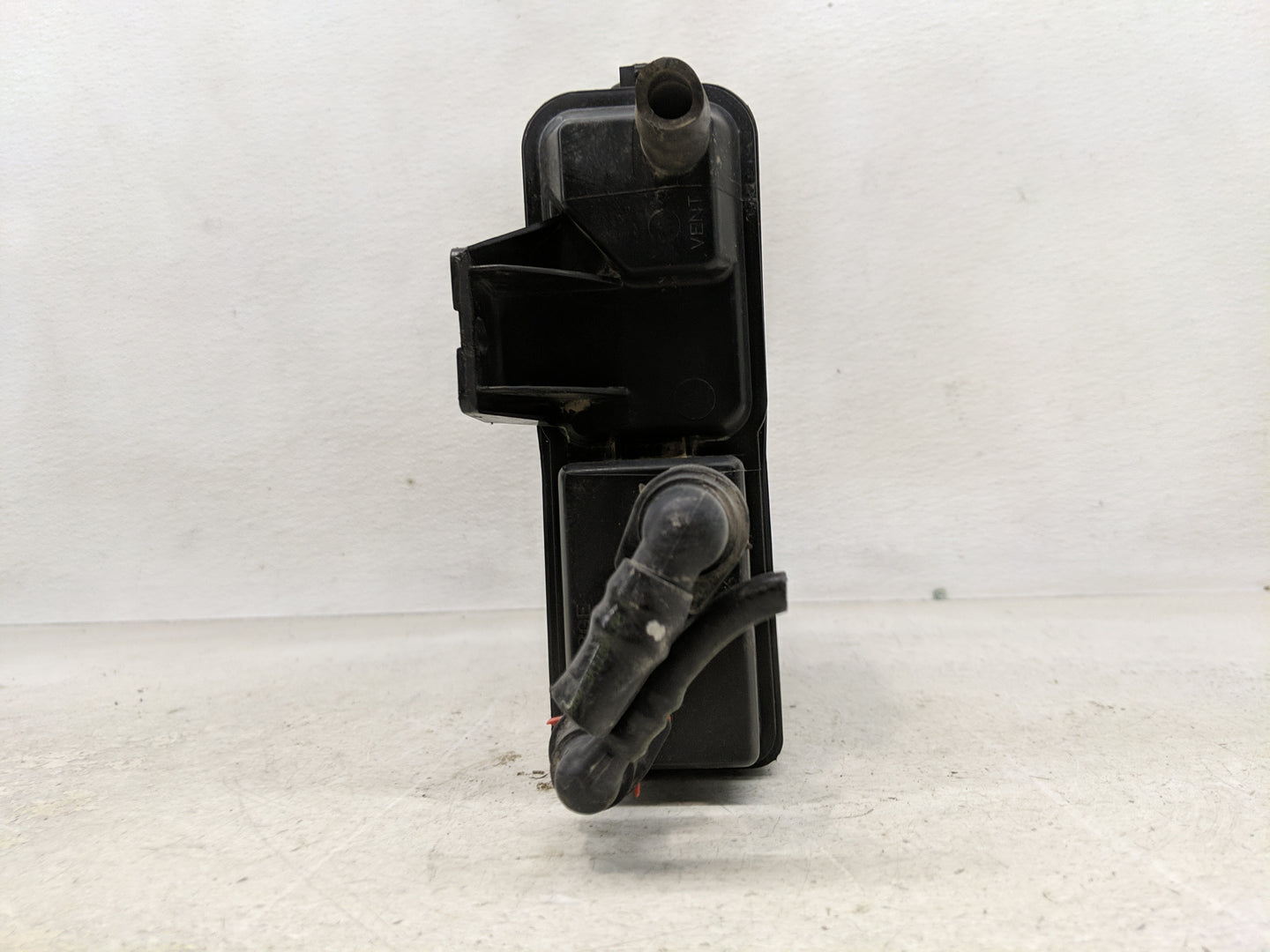 2010 Ford Focus Fuel Vapor Charcoal Canister 1356687 - Oemusedautoparts1.com
