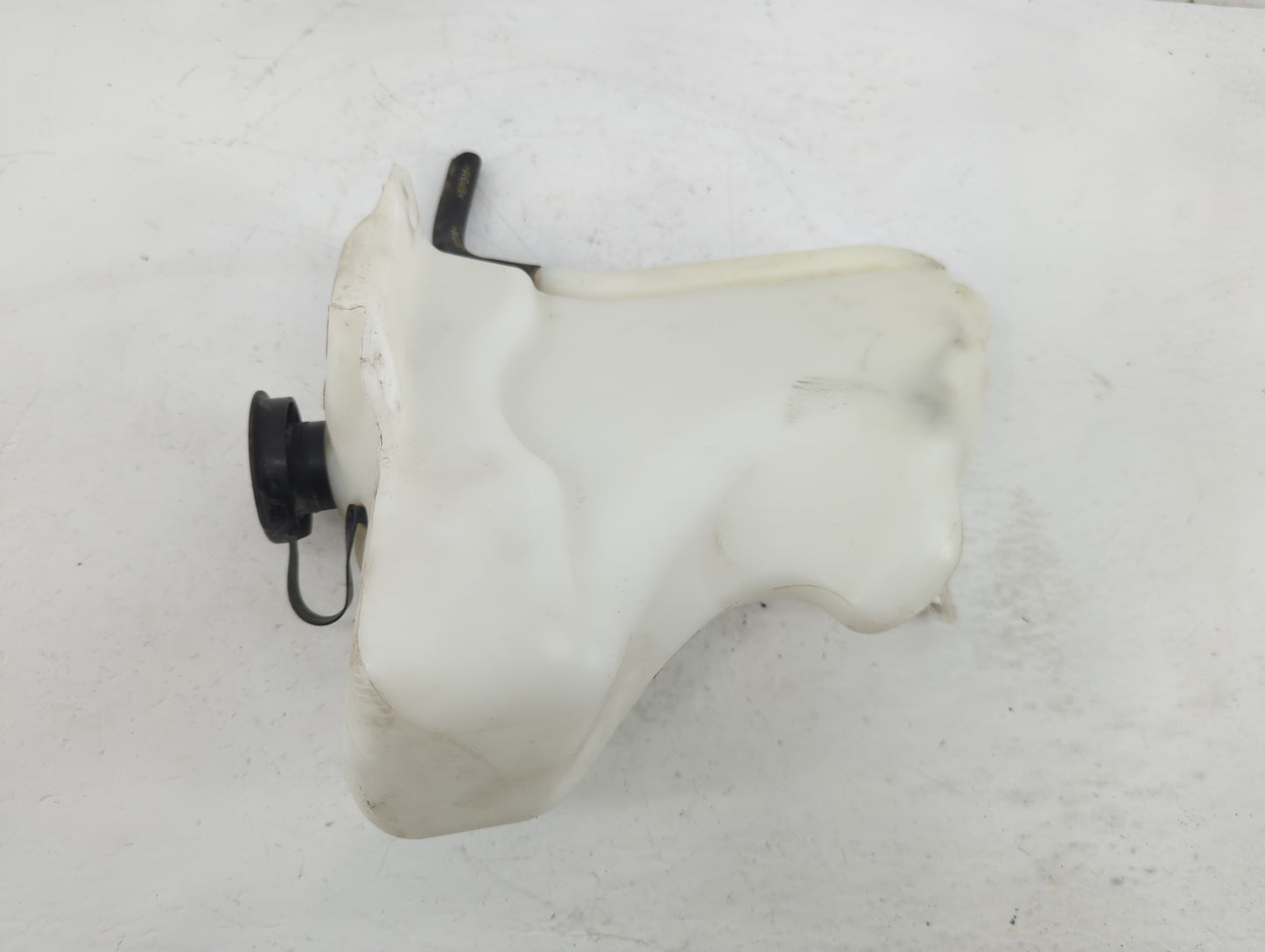 2008-2011 Ford Focus Radiator Coolant Overflow Expansion Tank Bottle 1369109 - Oemusedautoparts1.com
