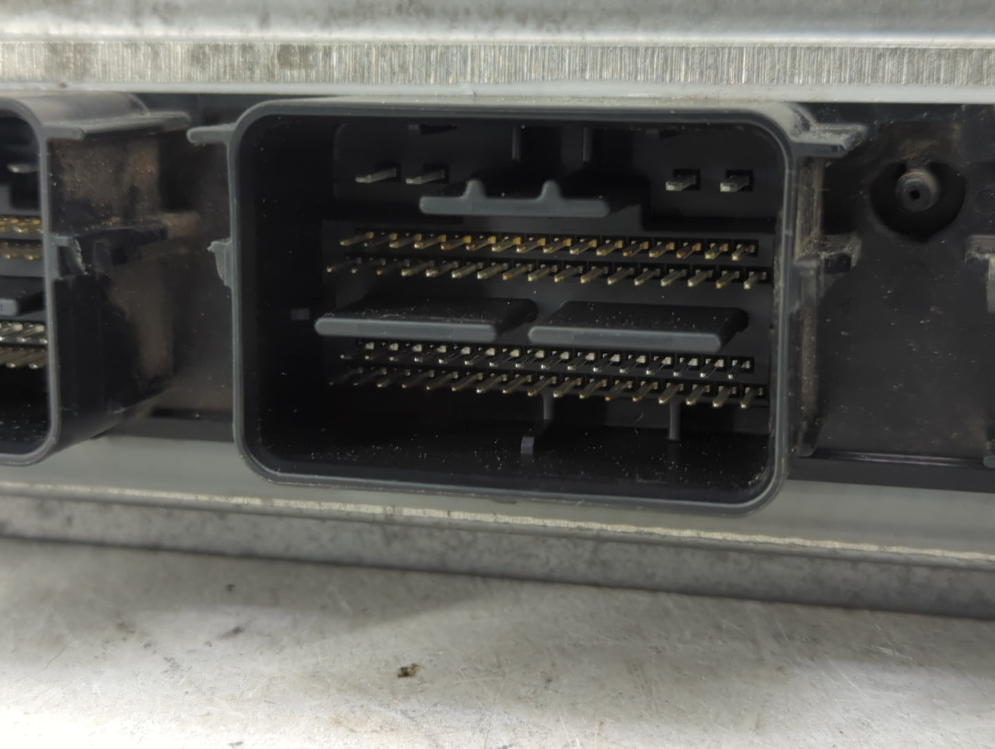 2008-2011 Ford Focus PCM Engine Control Computer ECU ECM PCU OEM P/N:8S4A-12A650-AJB Fits Fits 2008 2009 2010 2011 OEM Used 