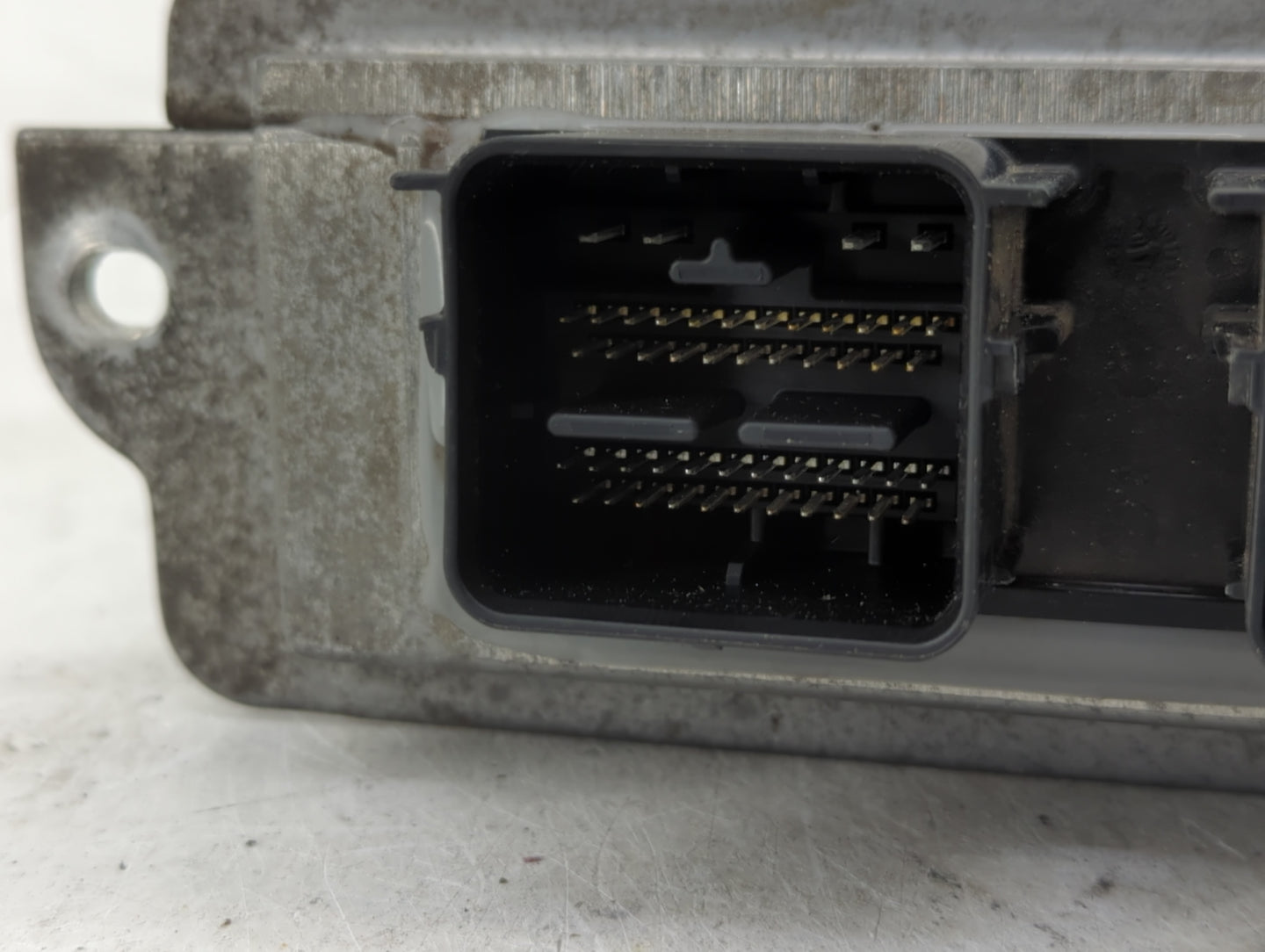 2008-2011 Ford Focus PCM Engine Control Computer ECU ECM PCU OEM P/N:8S4A-12A650-AJB Fits Fits 2008 2009 2010 2011 OEM Used 
