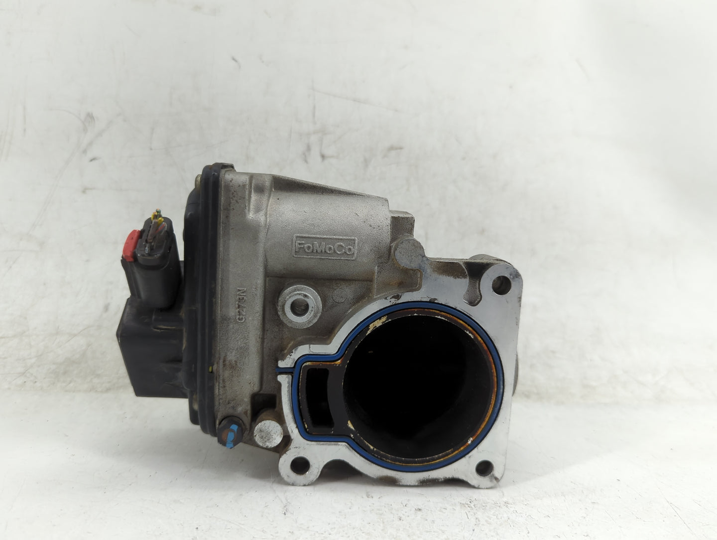 2008-2011 Ford Focus Throttle Body P/N:9T4E-9E928-BA Fits Fits 2008 2009 2010 2011 2012 2013 OEM Used Auto Parts - Oemusedau