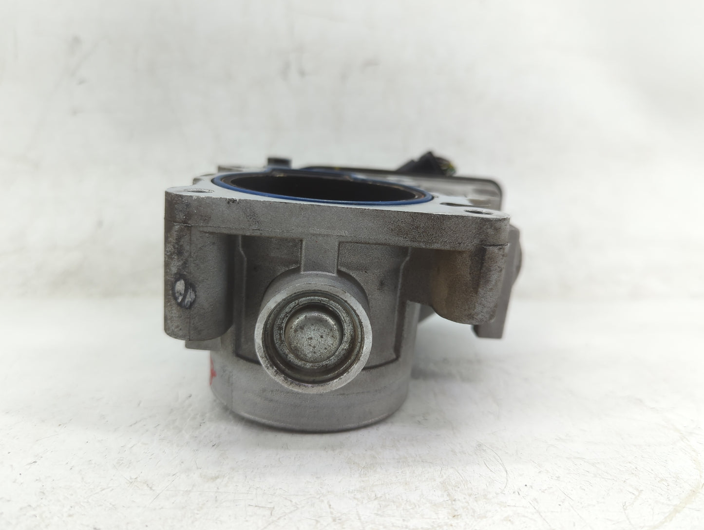 2008-2011 Ford Focus Throttle Body P/N:9T4E-9E928-BA Fits Fits 2008 2009 2010 2011 2012 2013 OEM Used Auto Parts - Oemusedau