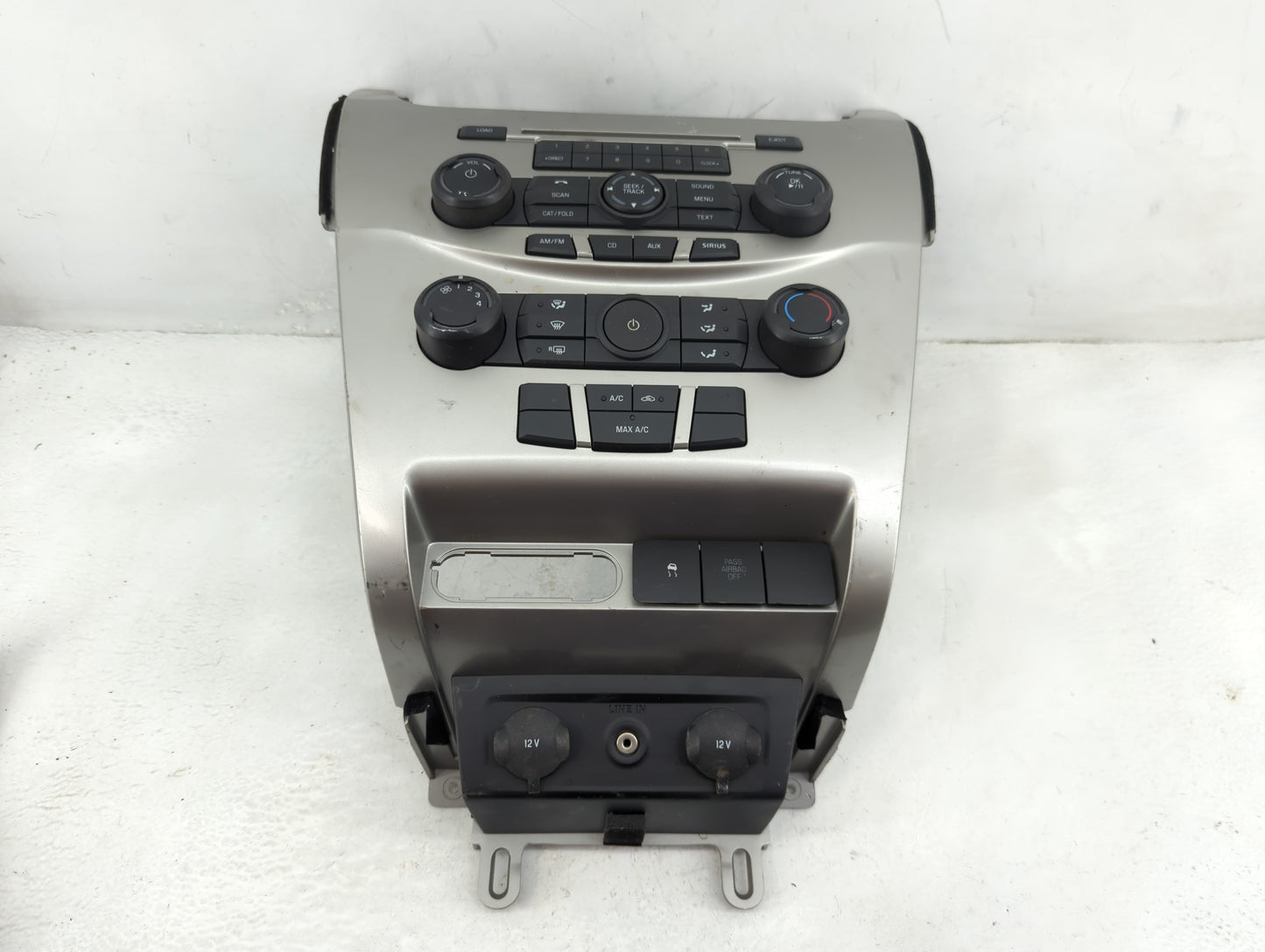 2010-2011 Ford Focus Radio AM FM Cd Player Receiver Replacement P/N:9S4T-19C157-AH Fits Fits 2010 2011 OEM Used Auto Parts -